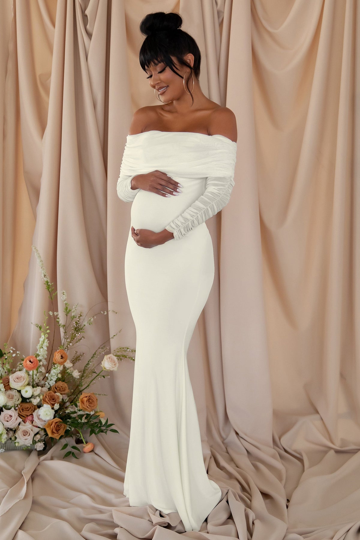 Pretty Perfect | Umstands-Maxikleid in Weiß mit Raffung