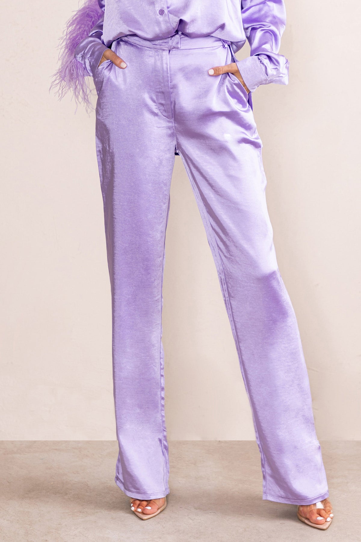 Evening Memories | Fliederfarbene Satin-Hose mit weitem Bein