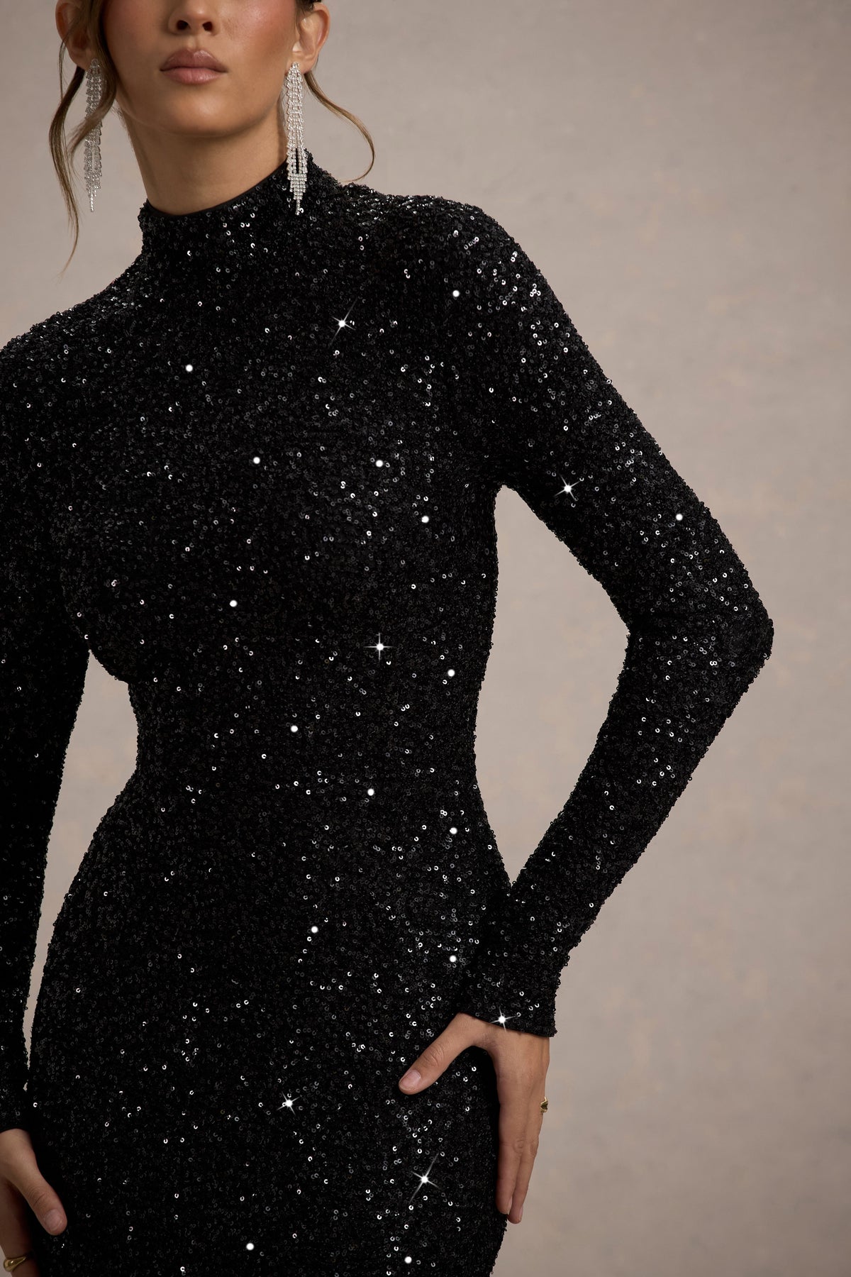 Galaxy | Schwarzes Pailletten-Maxikleid mit Rollkragen und langen Ärmeln
