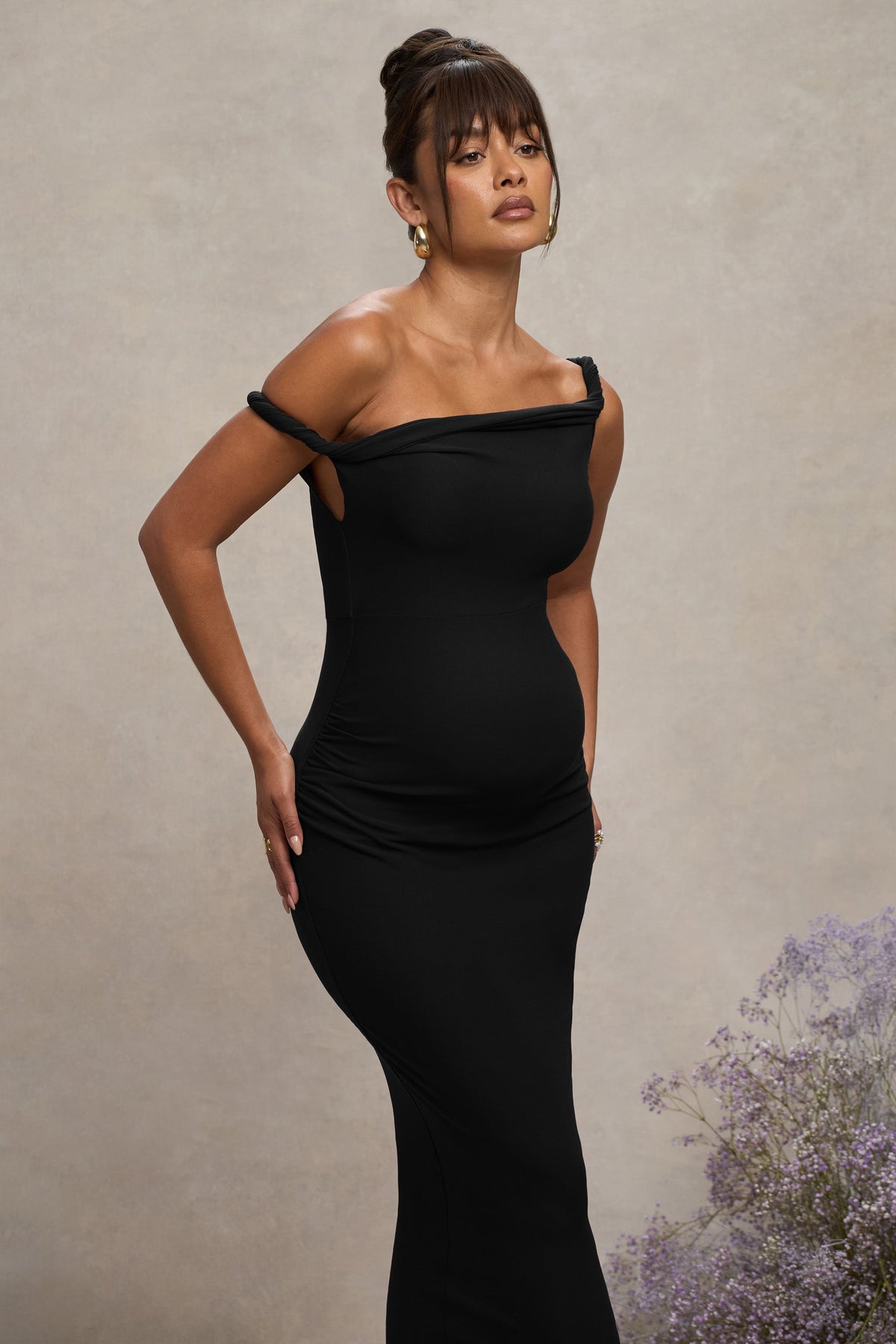 Salome | Schwarzes asymmetrisches Umstands-Midikleid mit Twist-Detail