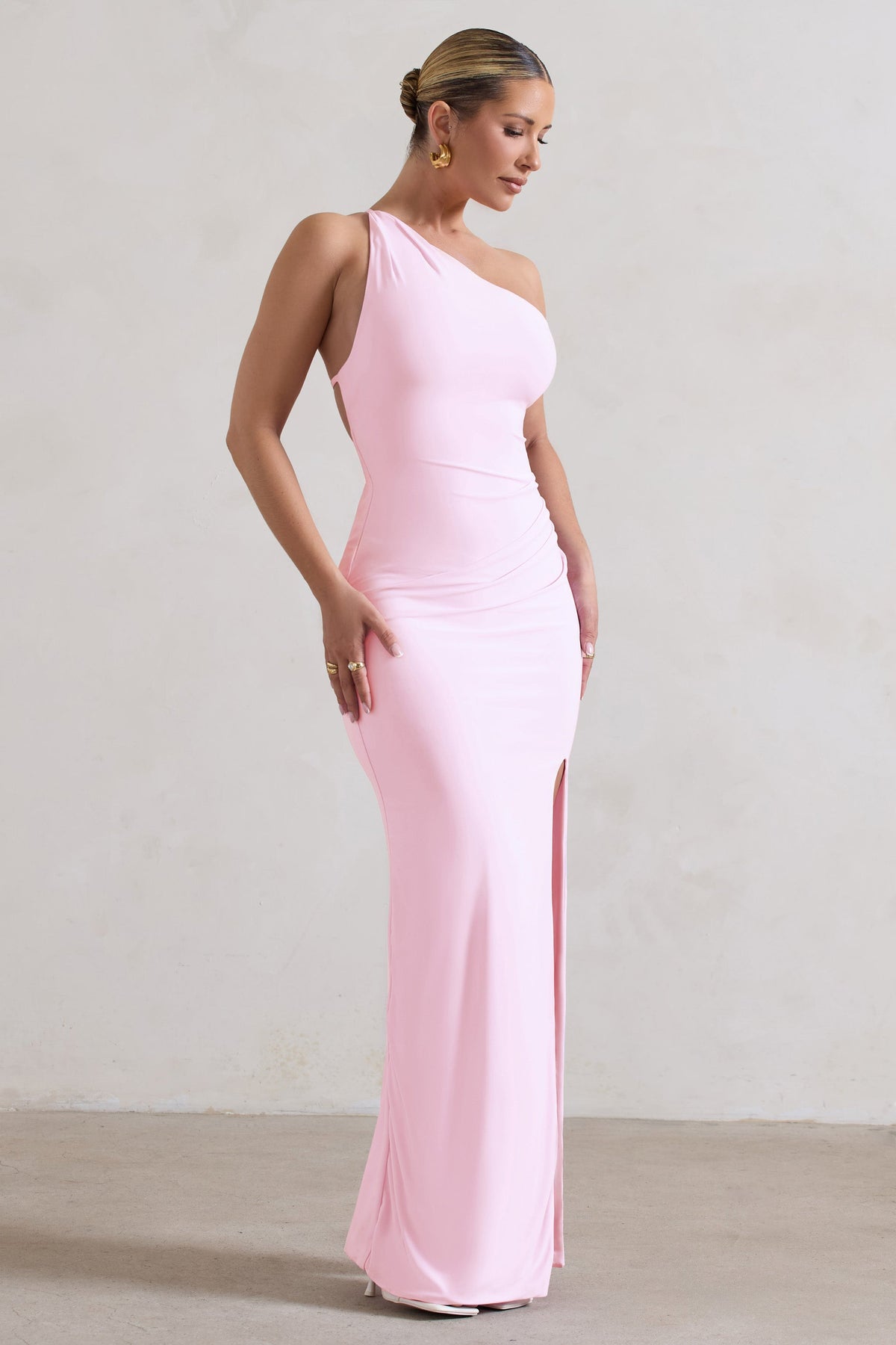 Dressing Up | Rosafarbenes Maxikleid mit einer Schulter und Rückendetail