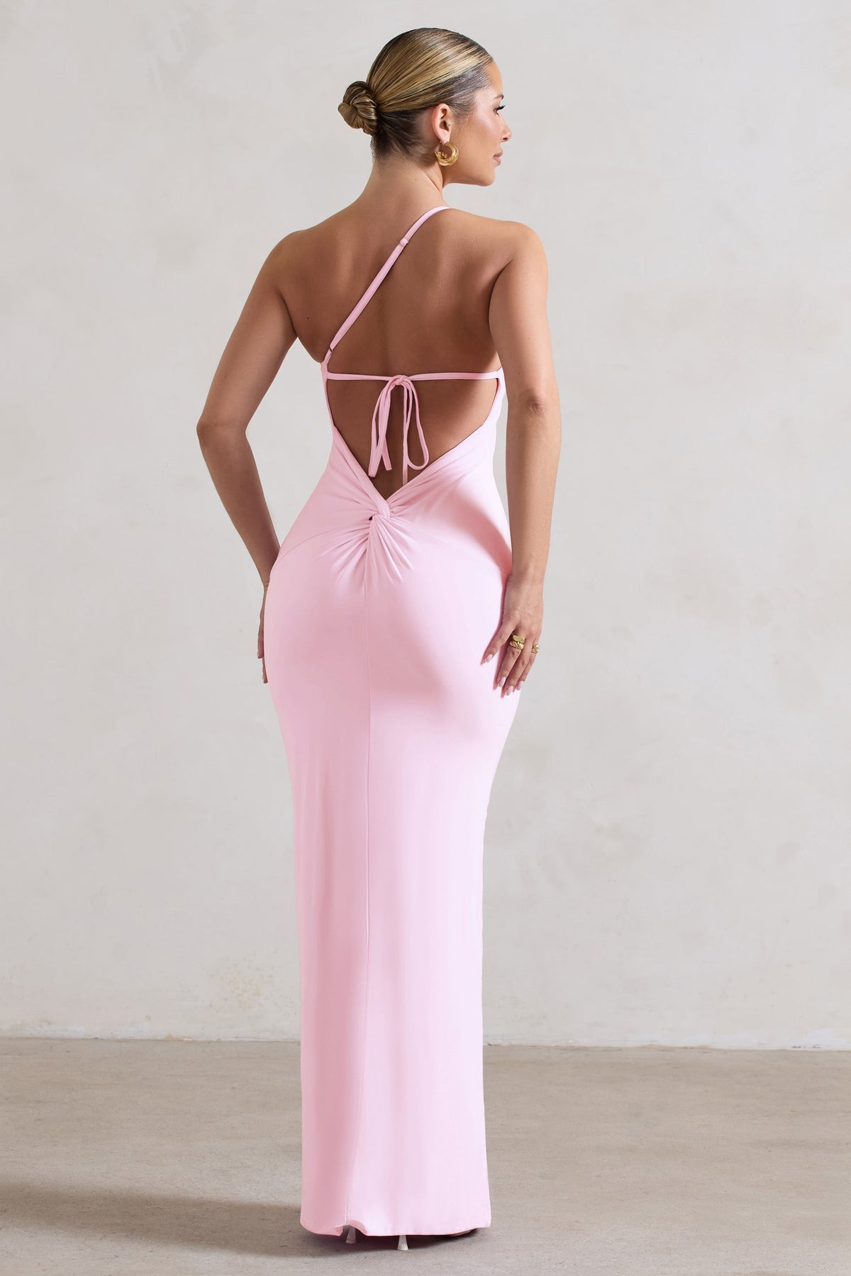 Dressing Up | Rosafarbenes Maxikleid mit einer Schulter und Rückendetail