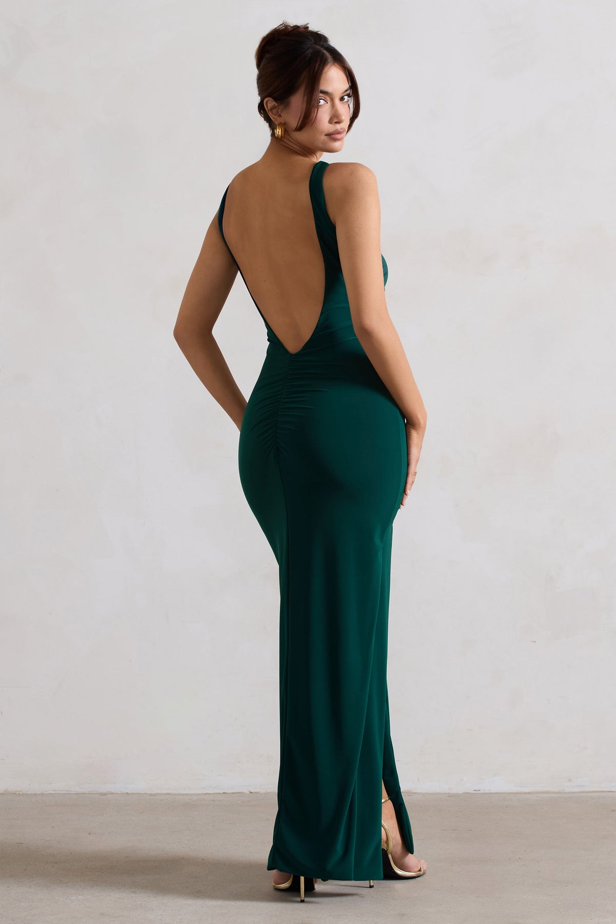 Kate | Flaschengrünes Maxikleid mit quadratischem Ausschnitt, tiefem Rückenausschnitt und seitlichem Beinschlitz
