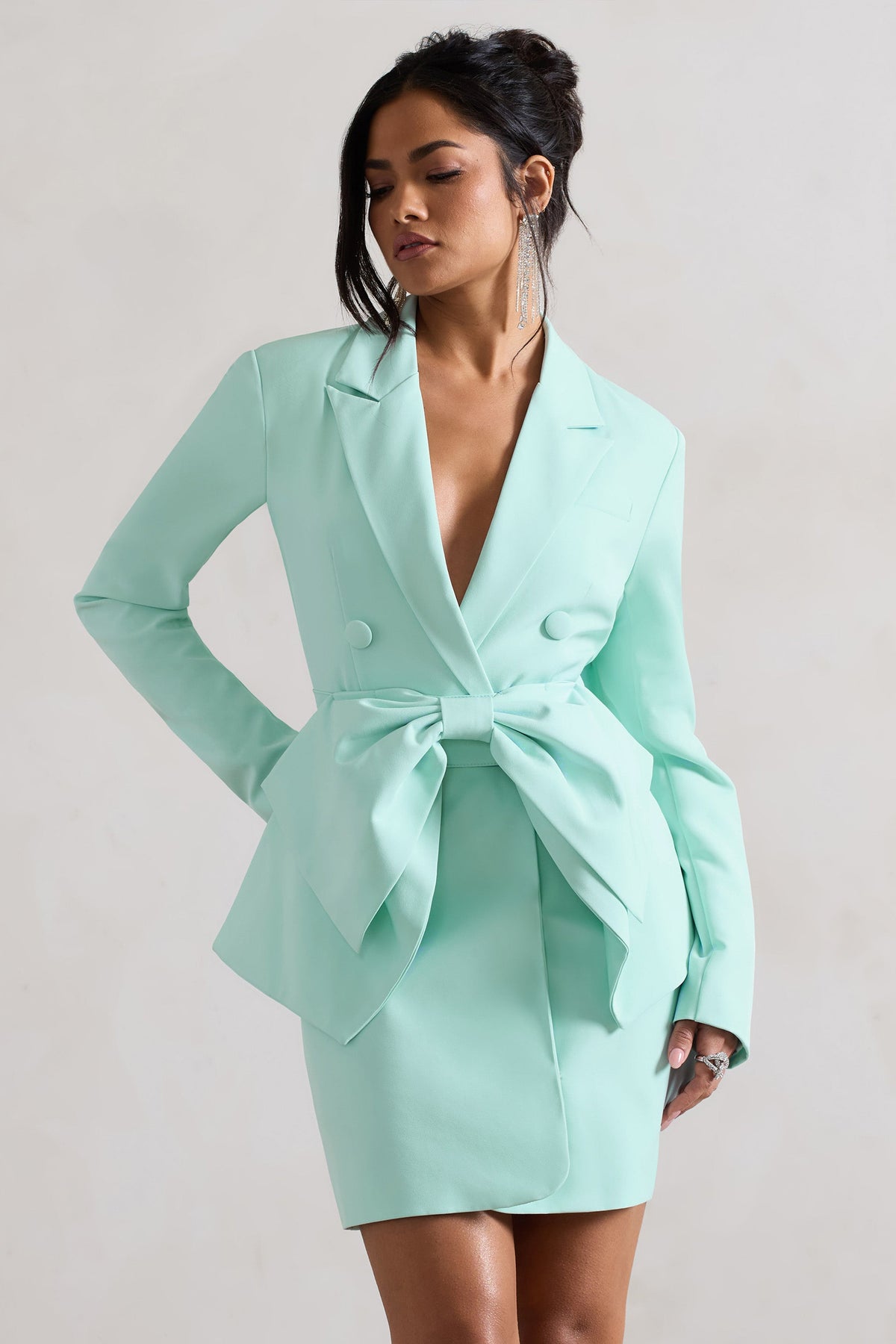 Prized | Mintgrünes, maßgeschneidertes Blazerkleid mit Schleife