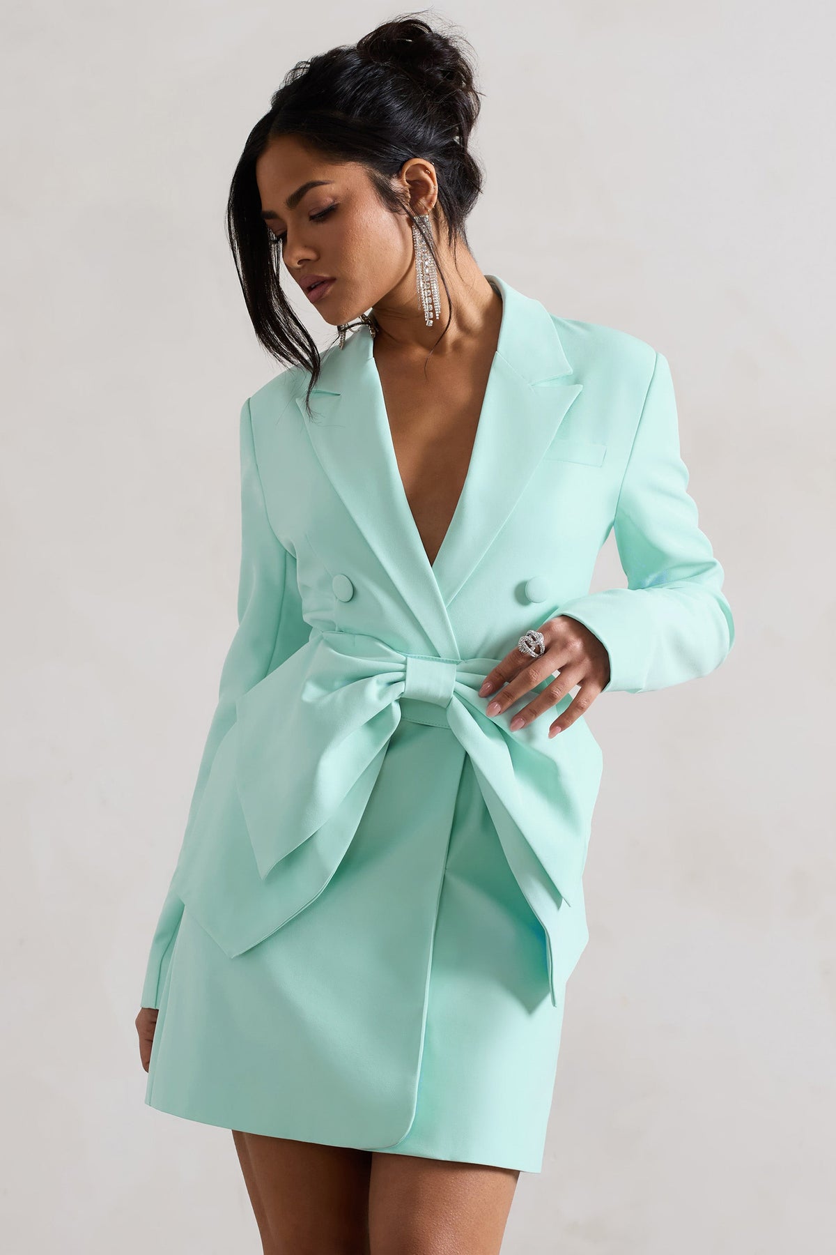 Prized | Mintgrünes, maßgeschneidertes Blazerkleid mit Schleife