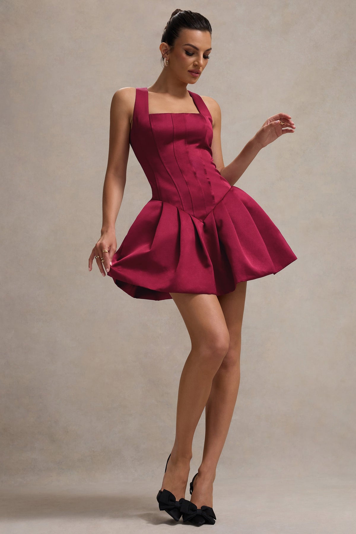 Bramble | Port Satin-Minikleid mit quadratischem Ausschnitt und Puffball-Ärmeln