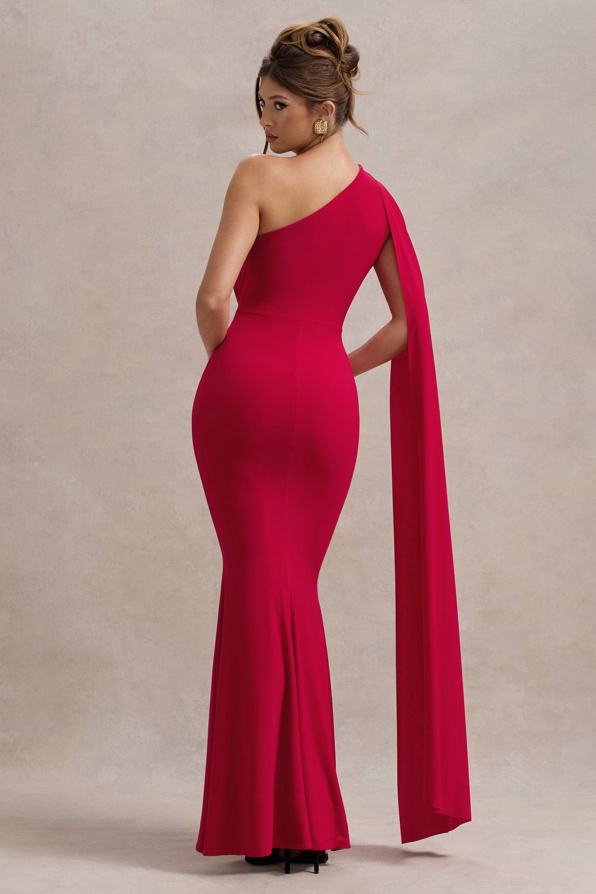 Elaina | Rotes asymmetrisches Maxikleid mit Knoten und Schärpe