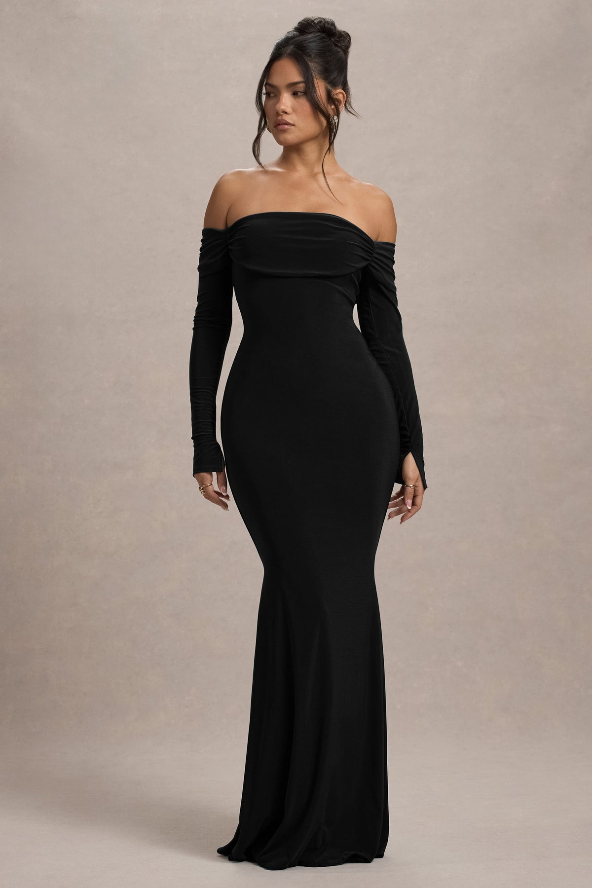 Amaia | Schwarzes Bardot-Maxikleid mit langen Ärmeln
