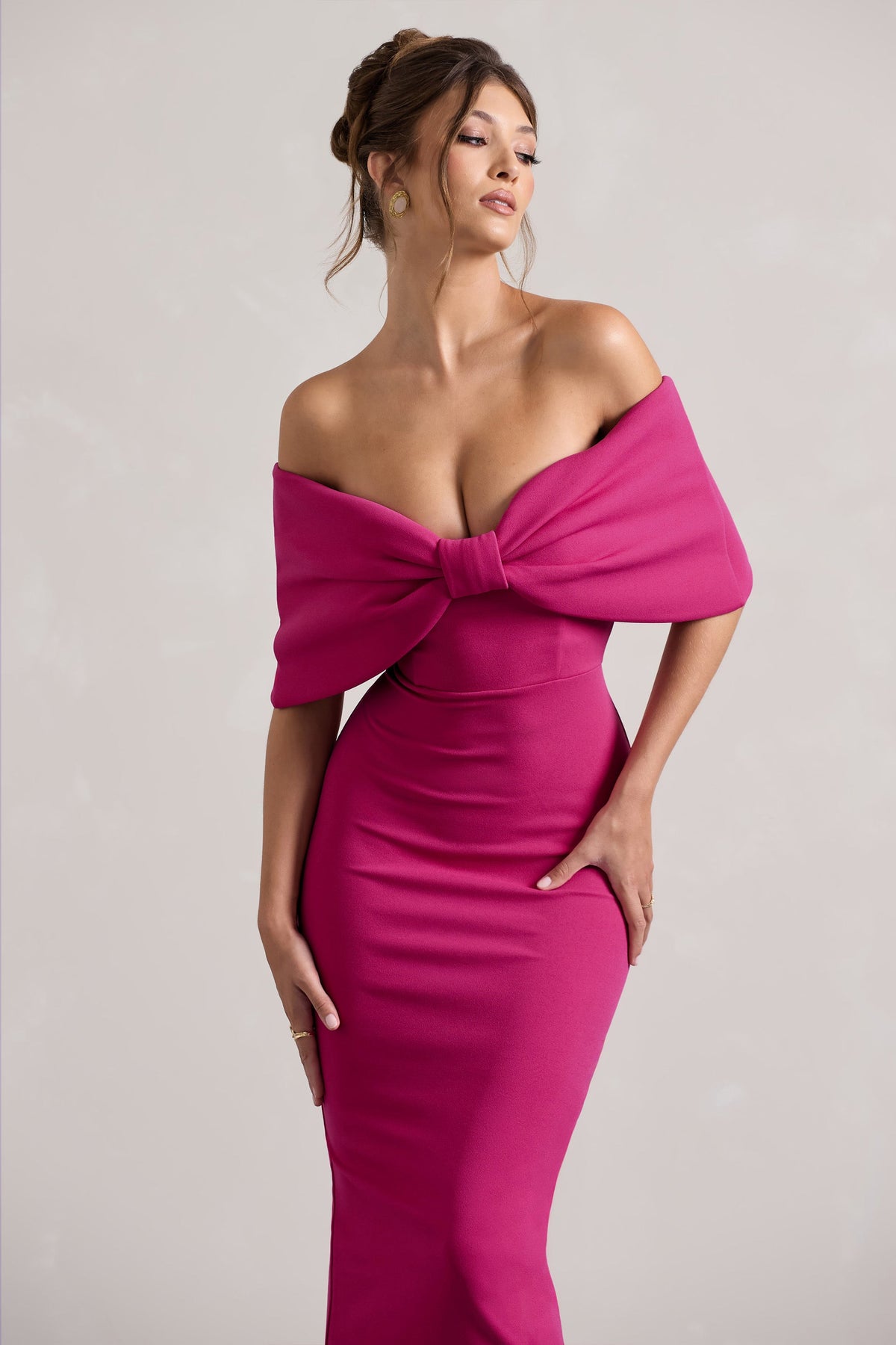 Cornelia | Trägerloses Maxikleid in Knallpink mit übergroßer Schleife