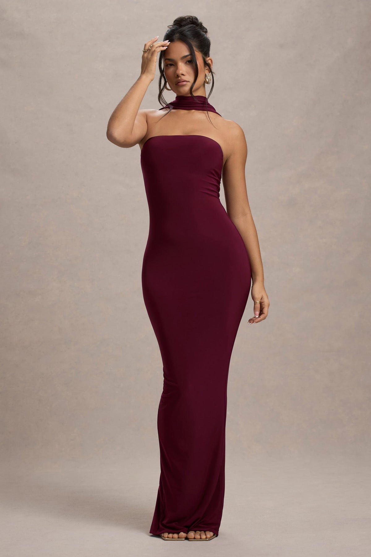 Nobu | Burgunderrotes Bandeau-Maxikleid mit Halterneck-Kragen