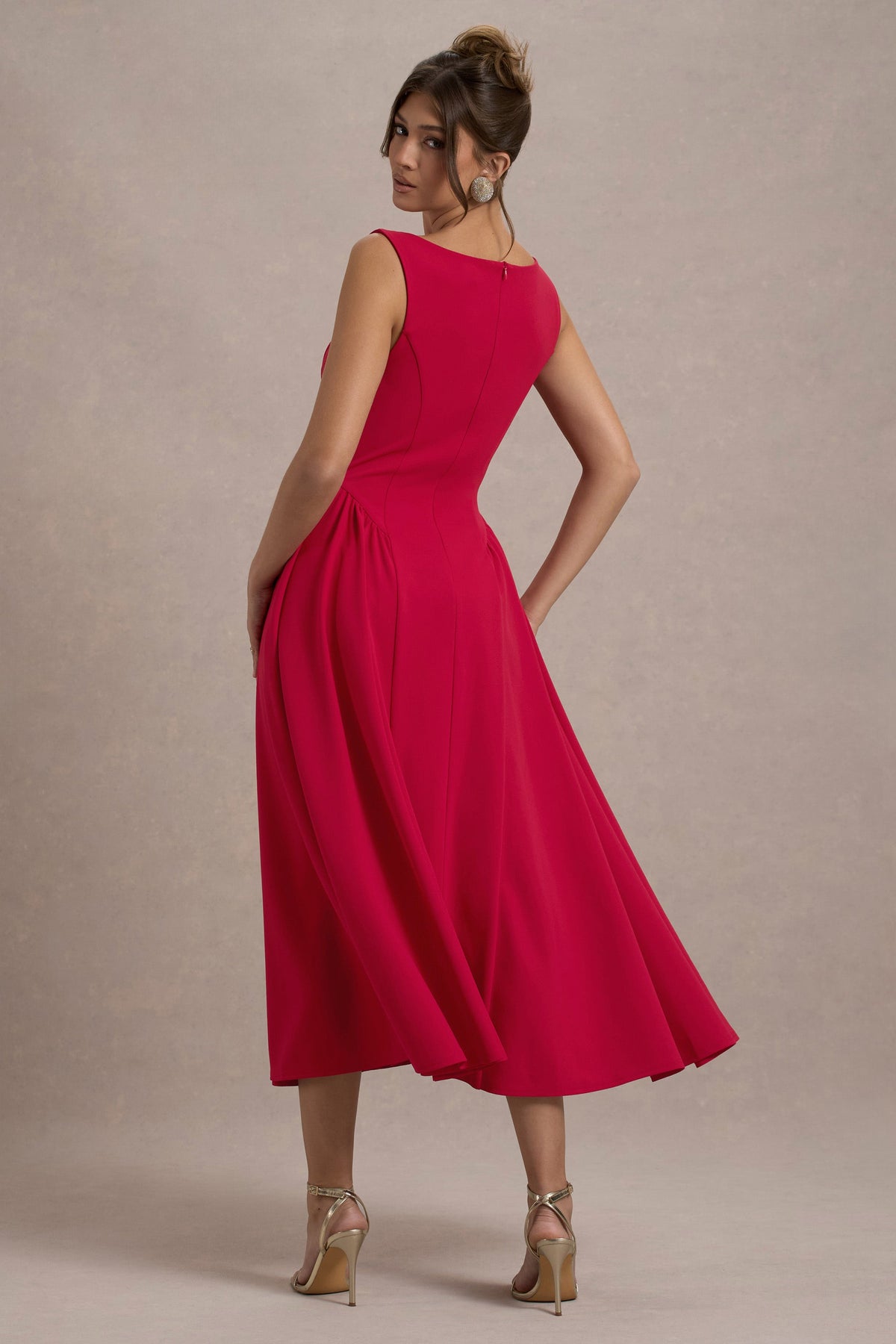 Muriel | Rotes Midikleid mit Boot-Ausschnitt und Volumensaum