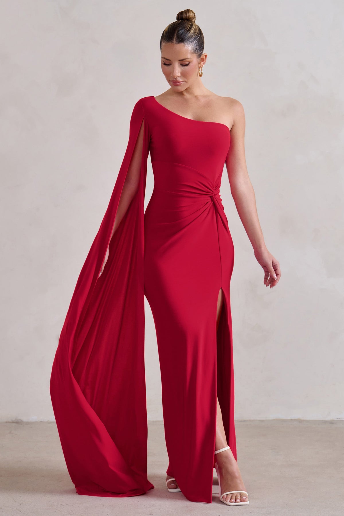 Romi | Rotes Ein-Schulter-Maxikleid mit gedrehtem Knotendetail