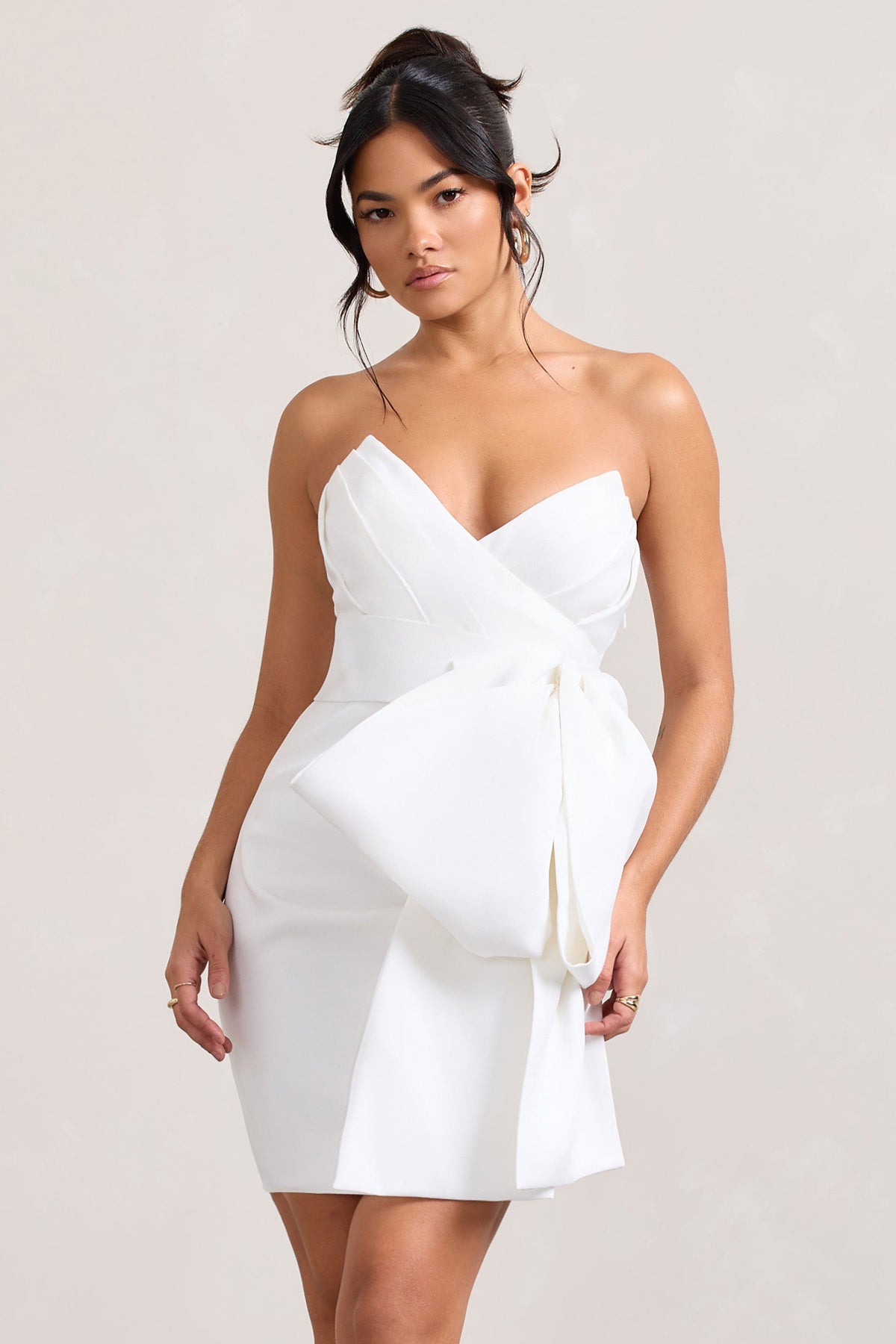 Winner | Weißes Bandeau-Minikleid mit Großer Schleife