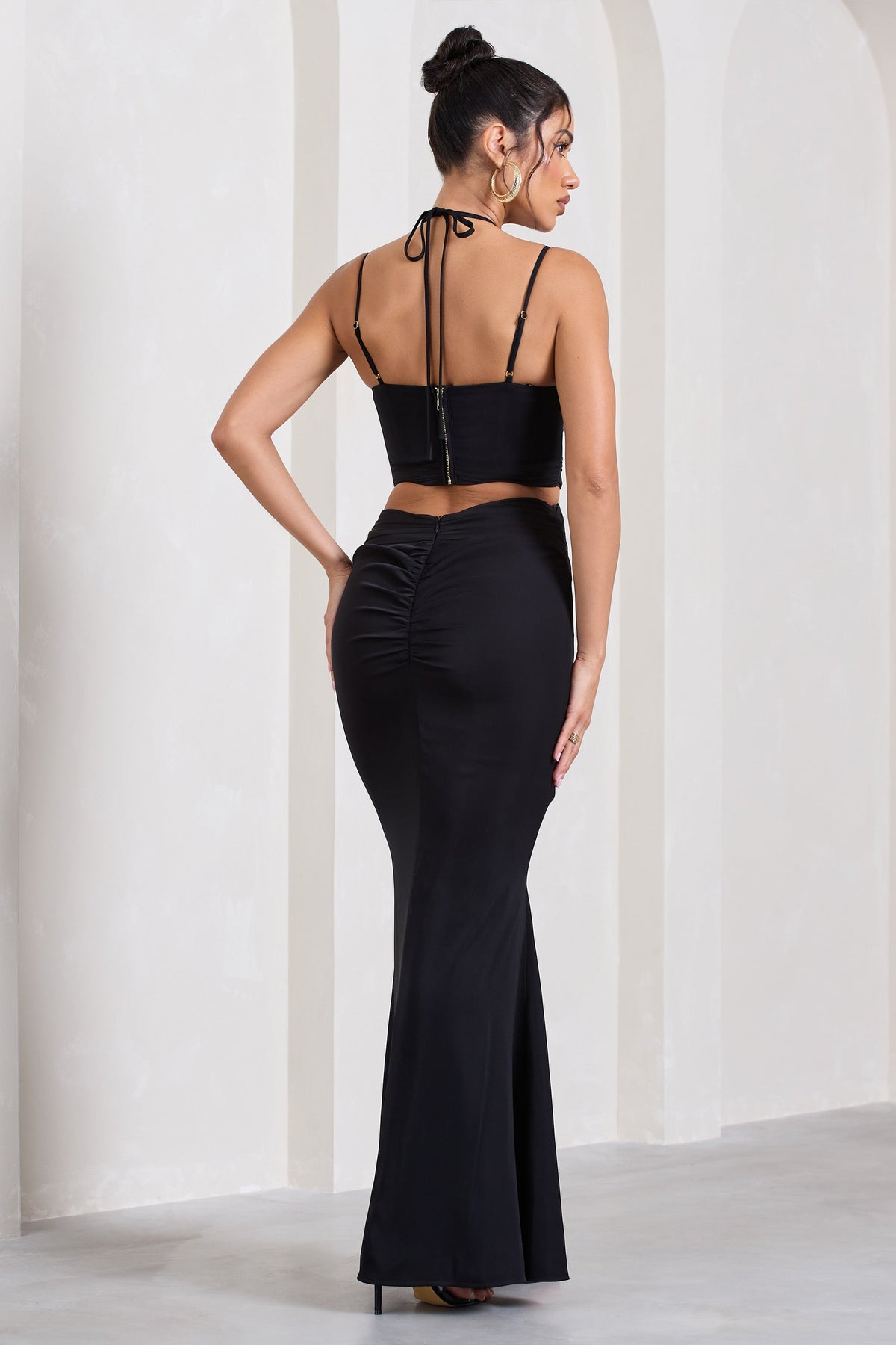 Stardom | Schwarzes Chiffon-Maxikleid mit Trägern und Sweetheart-Cut-Out