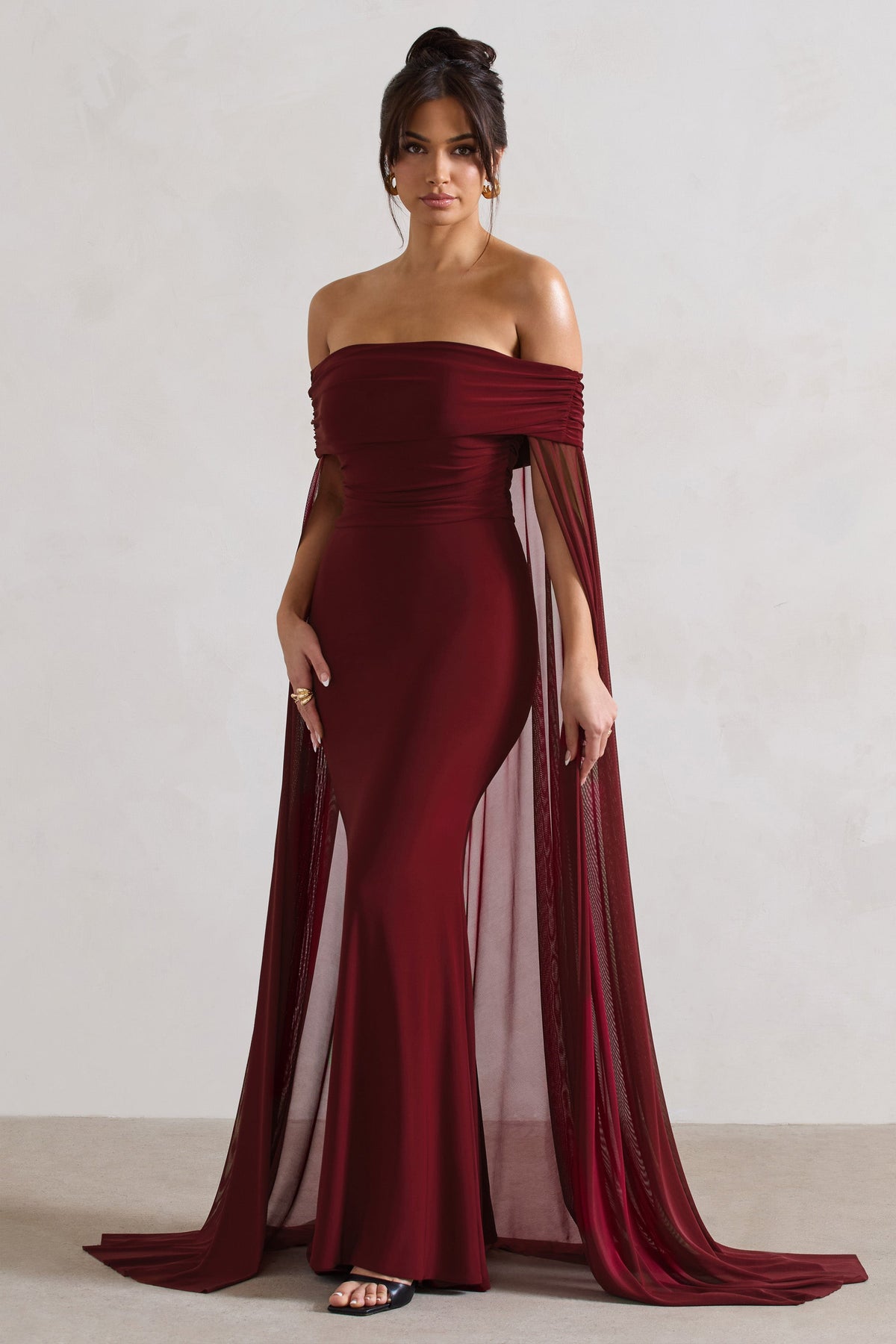 Carlotta | Berry Bardot Maxikleid mit Chiffon-Cape
