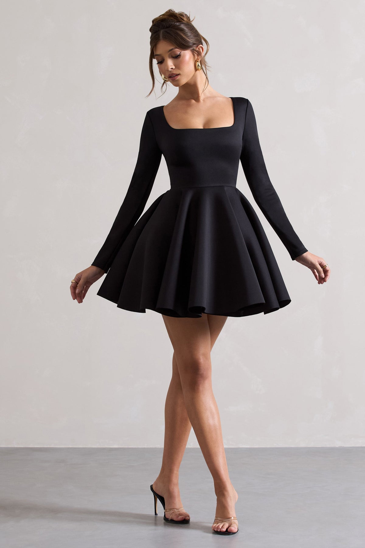 Winslet | Schwarzes Mini-Skaterkleid mit eckigem Ausschnitt