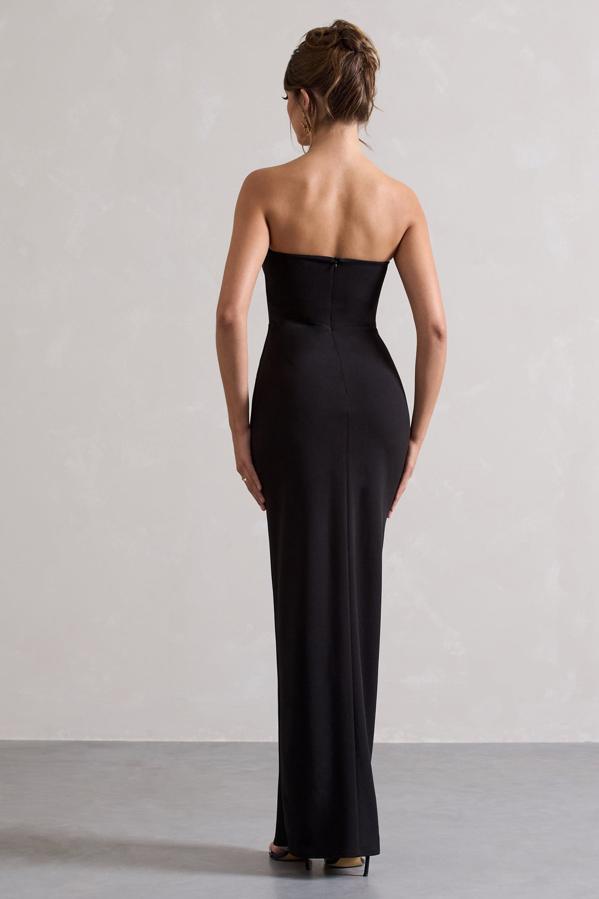 Cailin | Schwarzes schulterfreies Maxikleid mit Schlitz