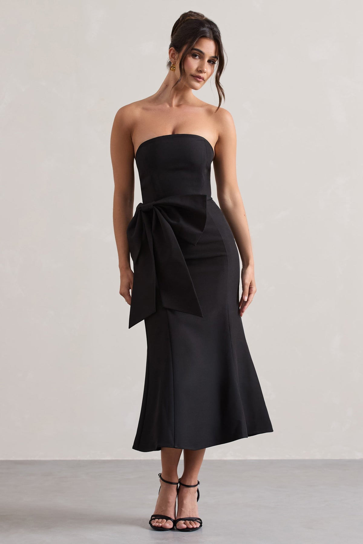 To Me | Schwarzes Bandeau-Midikleid mit übergroßer Schleife