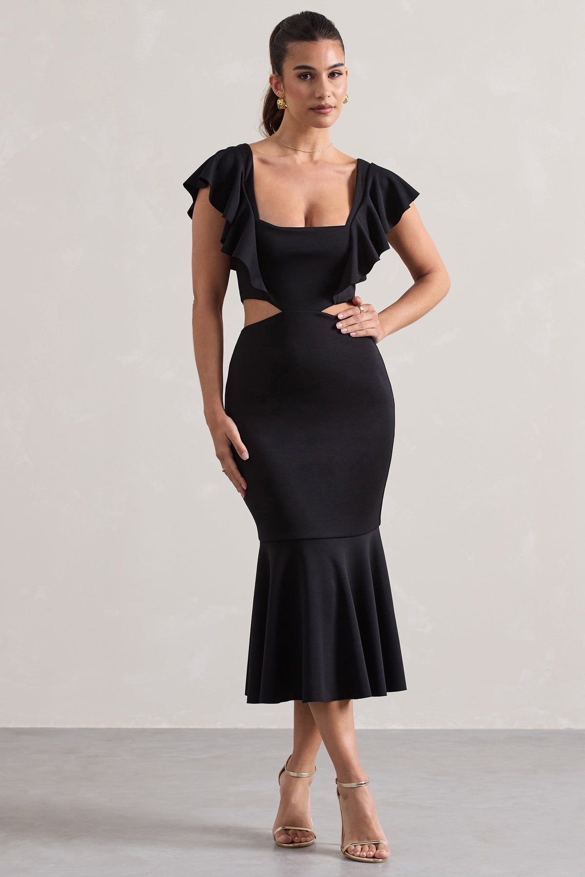 Macey | Schwarzes Midikleid mit eckigem Ausschnitt, Cut-Outs und Rüschen