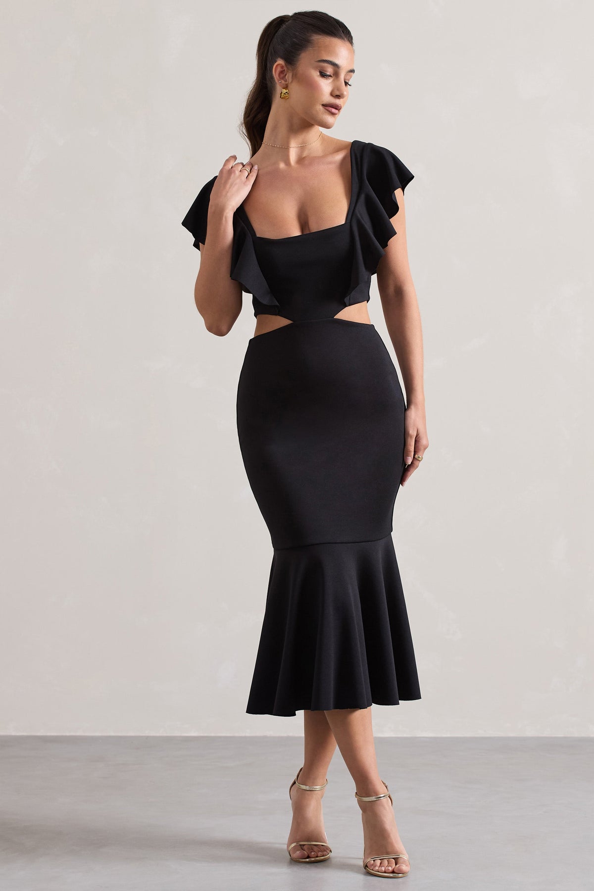 Macey | Schwarzes Midikleid mit eckigem Ausschnitt, Cut-Outs und Rüschen