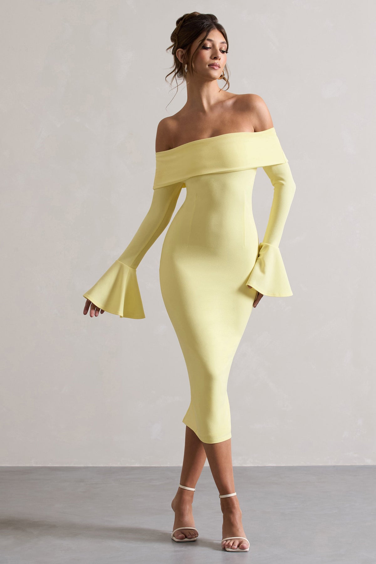 Emma | Zitronengelbes Bardot-Midikleid mit ausgestellten Ärmeln