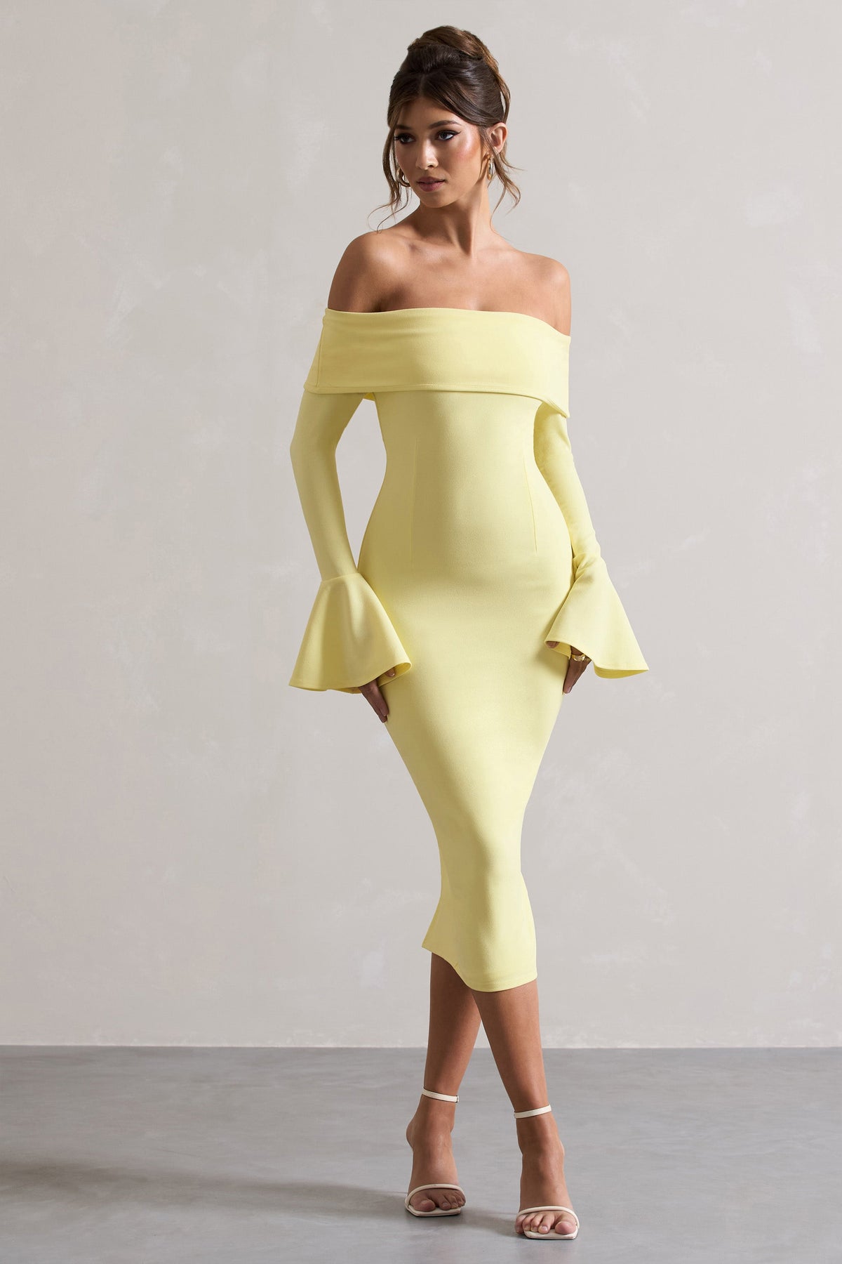 Emma | Zitronengelbes Bardot-Midikleid mit ausgestellten Ärmeln
