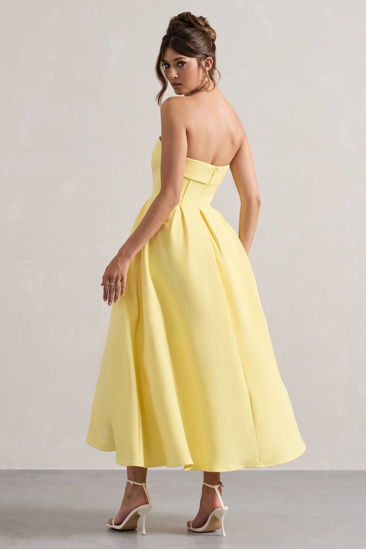Venetia | Burgunderrotes Maxikleid mit einer Schulter und Rückenschleife