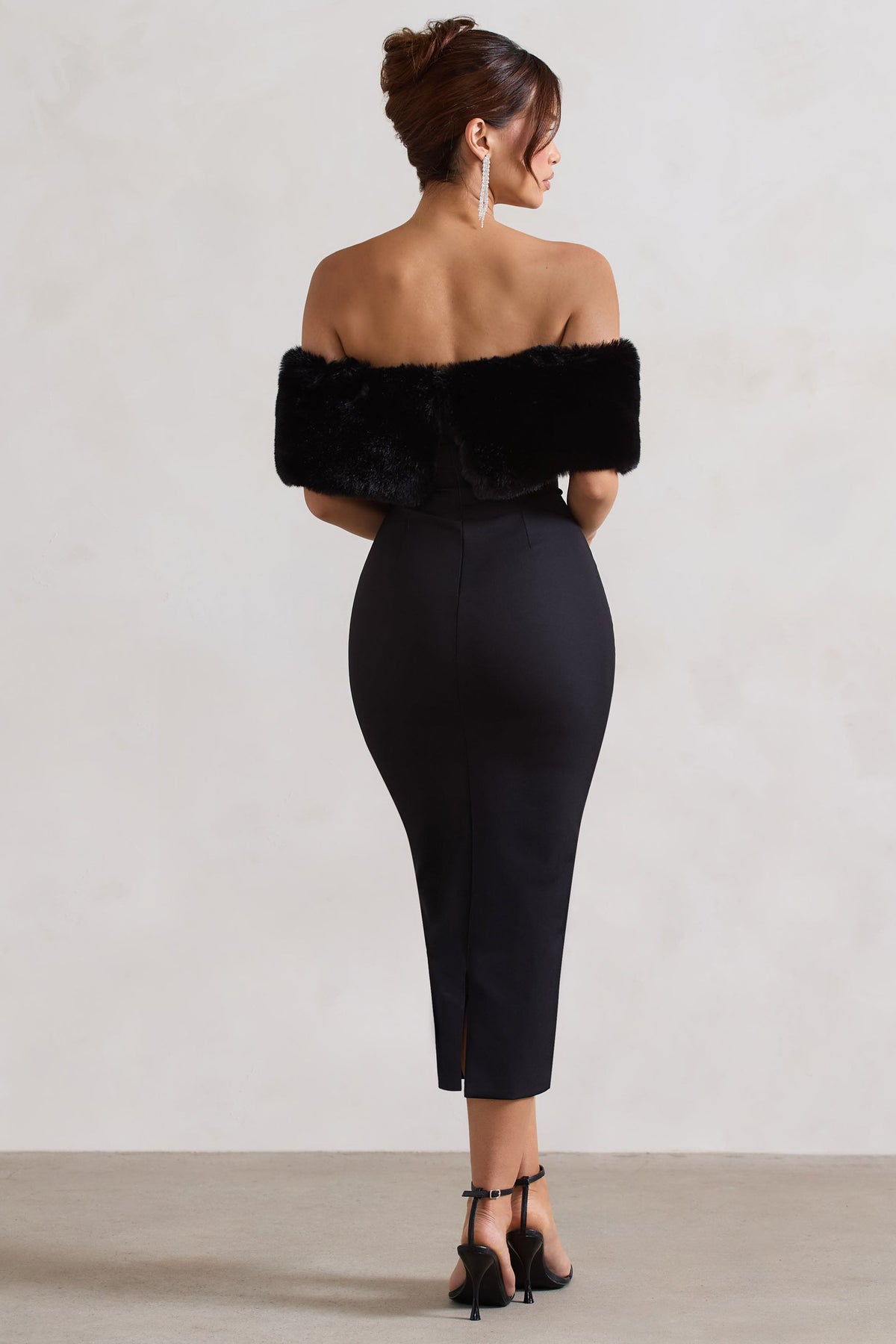 Zia | Schwarzes Bardot-Midikleid mit Kunstpelzbesatz