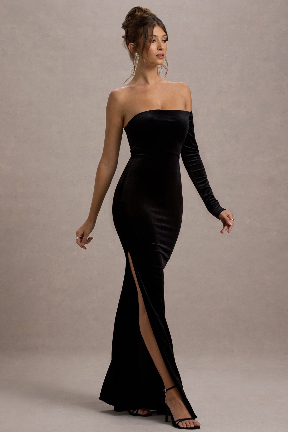 Sandrine | Schwarzes Samt-Maxikleid mit Ein-Schulter-Design im Meerjungfrauen-Schnitt