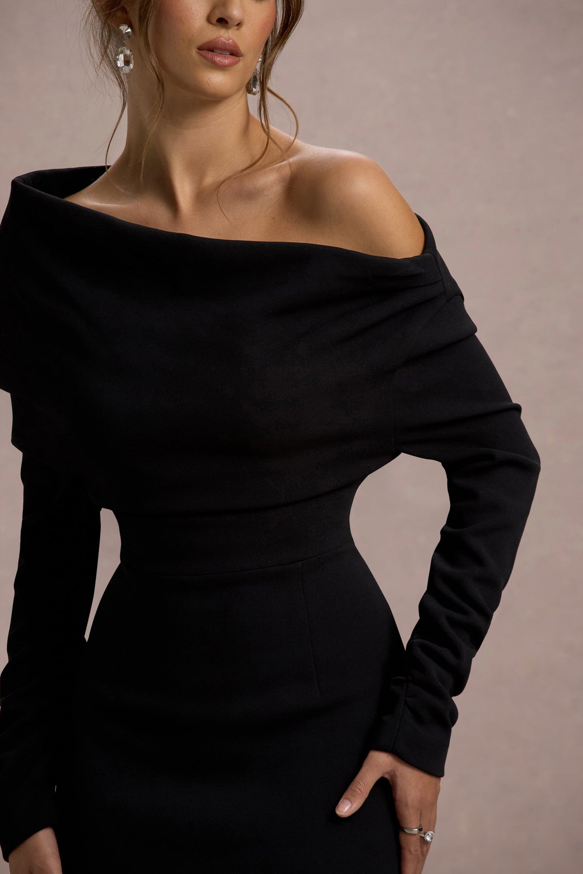 Lou | Schwarzes asymmetrisches One-Shoulder-Maxikleid