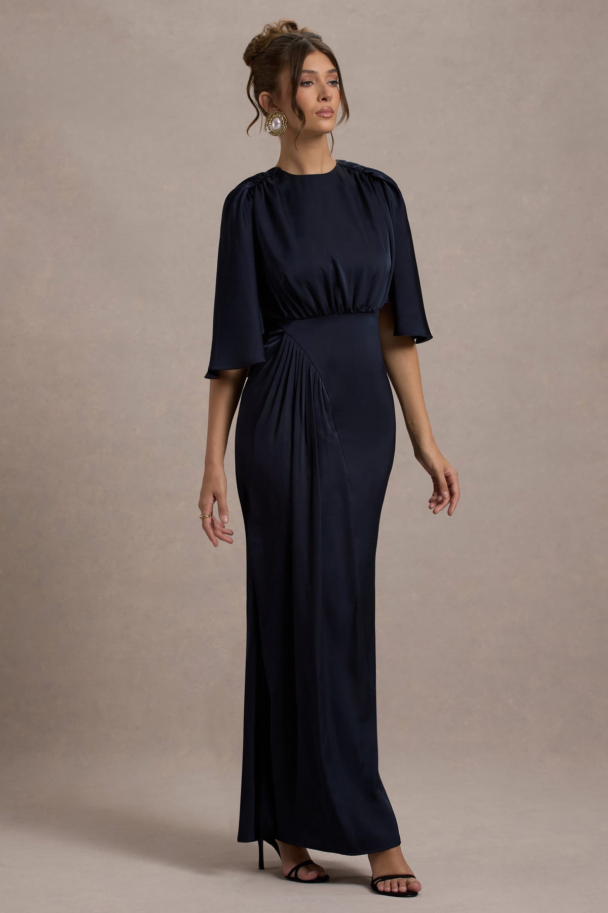 Cinder | Marineblaues Satin Maxikleid mit Raffungen