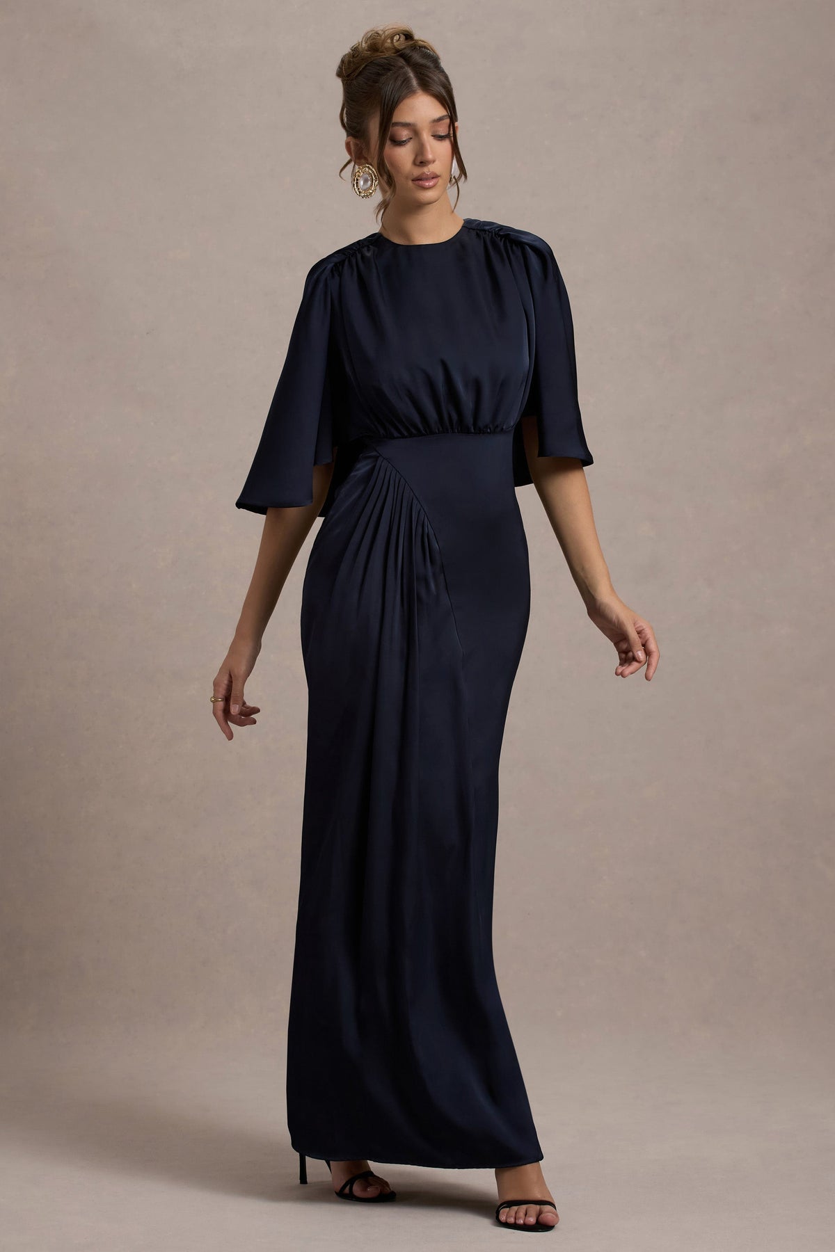 Cinder | Marineblaues Satin Maxikleid mit Raffungen