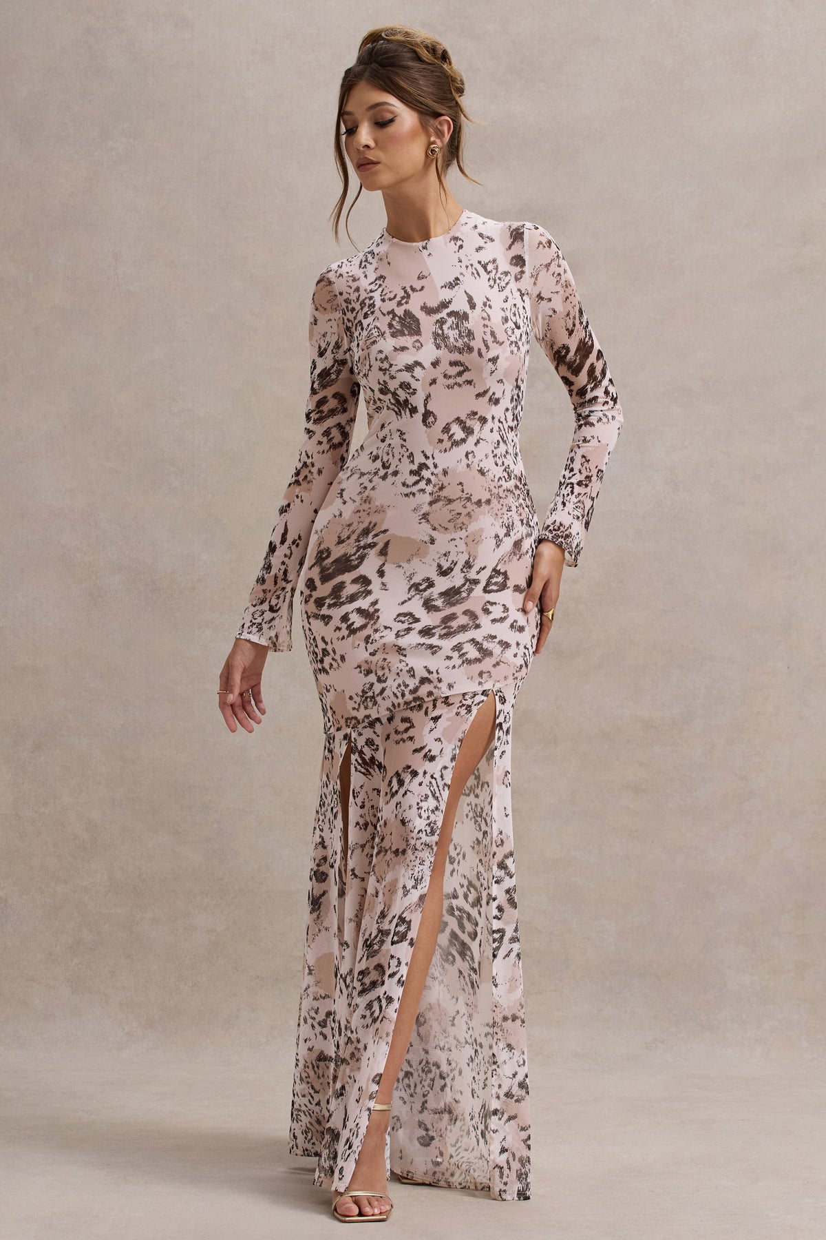 Tigerlily | Leopardenmuster-Mesh-Maxikleid mit langen Ärmeln und offenem Rücken
