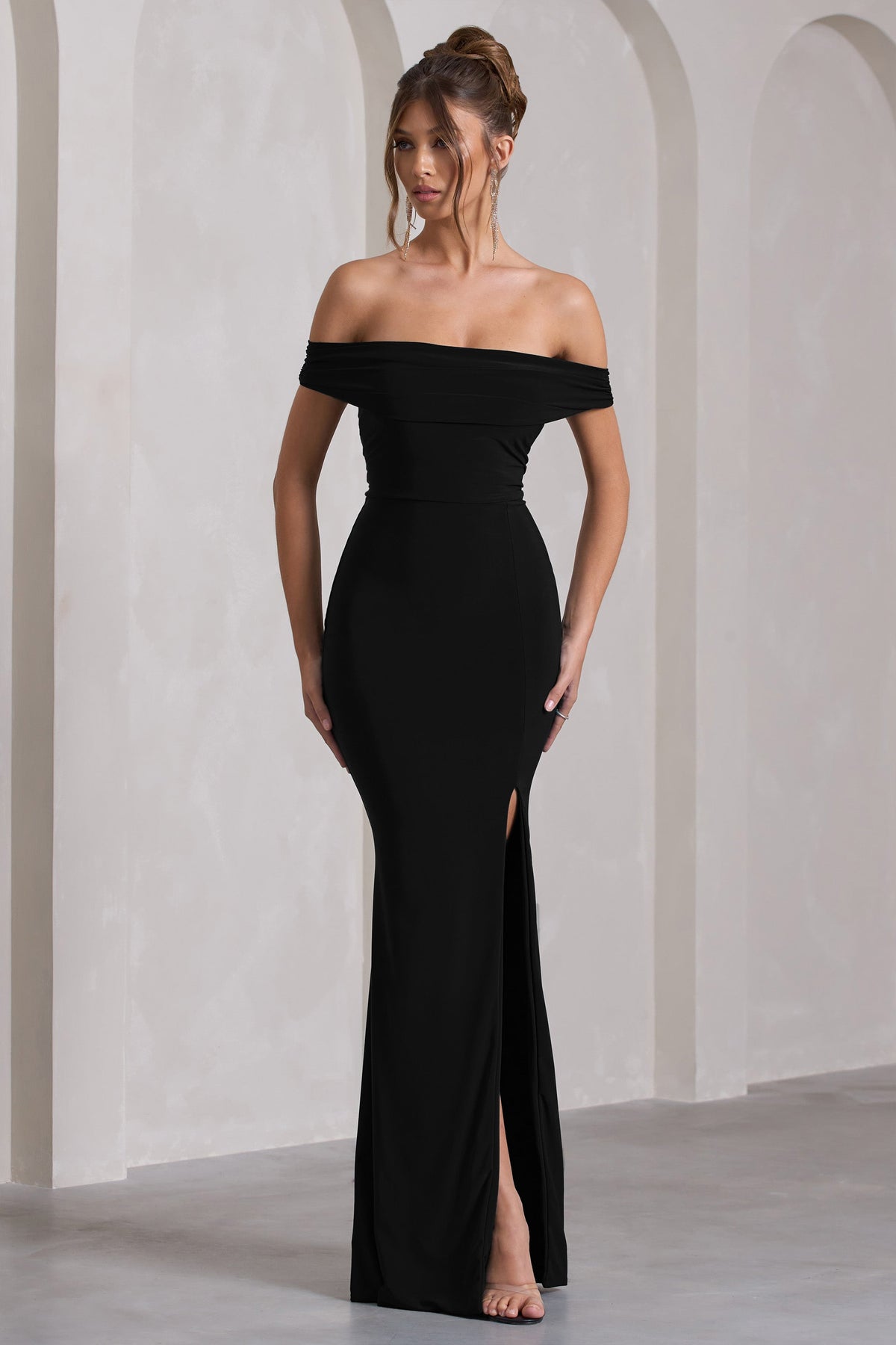 Law of Attraction | Schwarzes Bardot-Maxikleid mit drapiertem Schlitz
