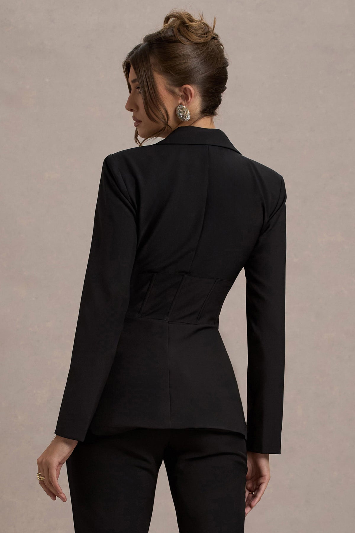 Unbeaten | Cremefarbener Blazer mit tiefem Ausschnitt und Korsett-Taille