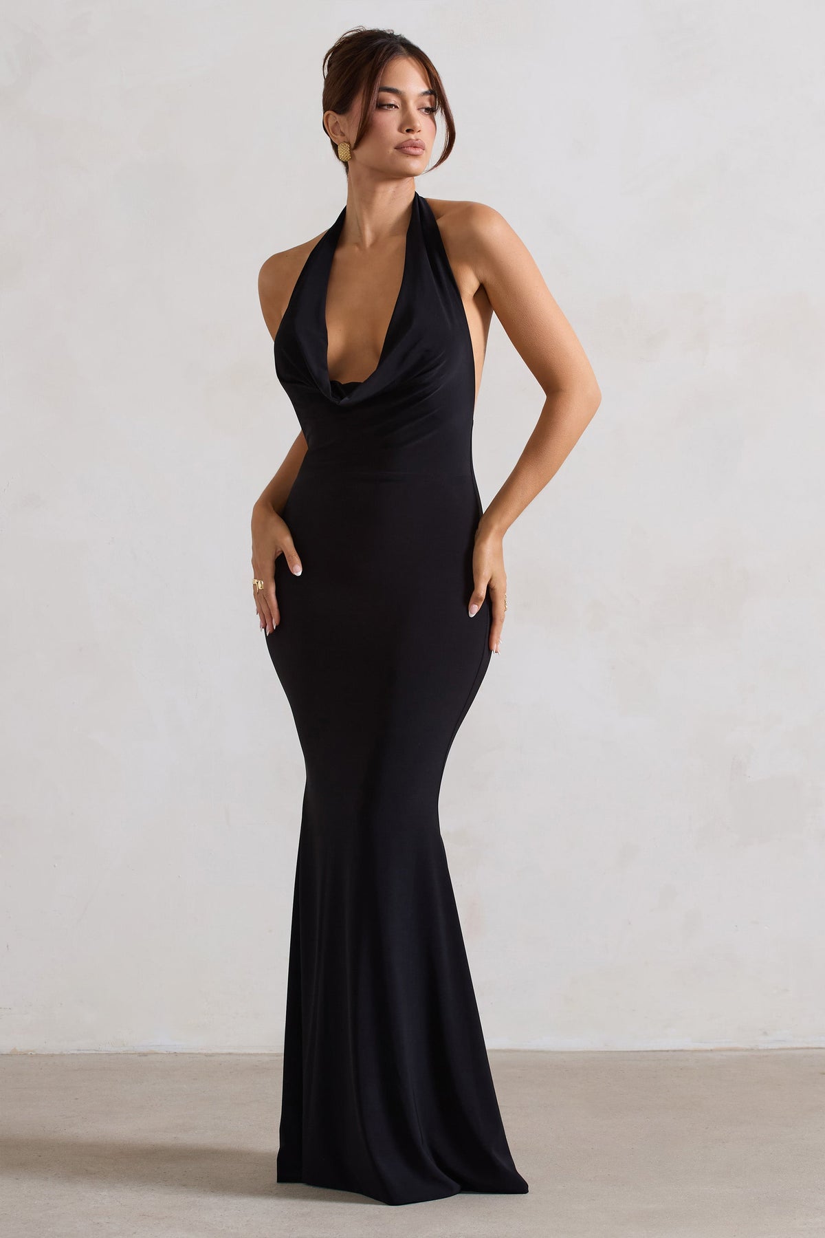 Milani | Schwarzes rückenfreies Maxikleid mit Wasserfallausschnitt und Fischschwanz