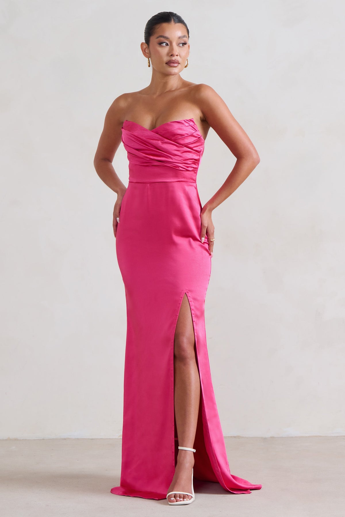 Coraline | Heißes pinkes trägerloses Maxikleid mit Schlitz