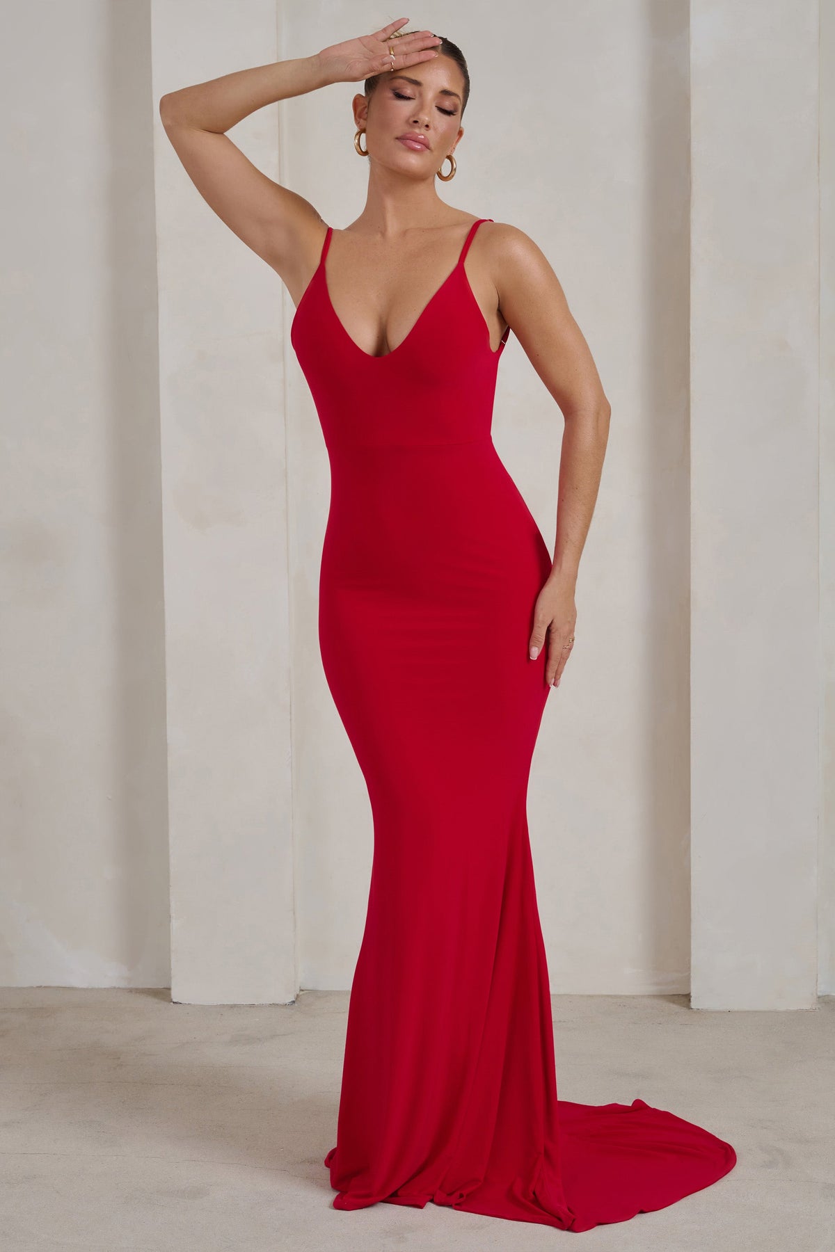 Endless Love | Rotes rückenfreies Maxikleid mit Knotendetail und Fischschwanz-Schnitt