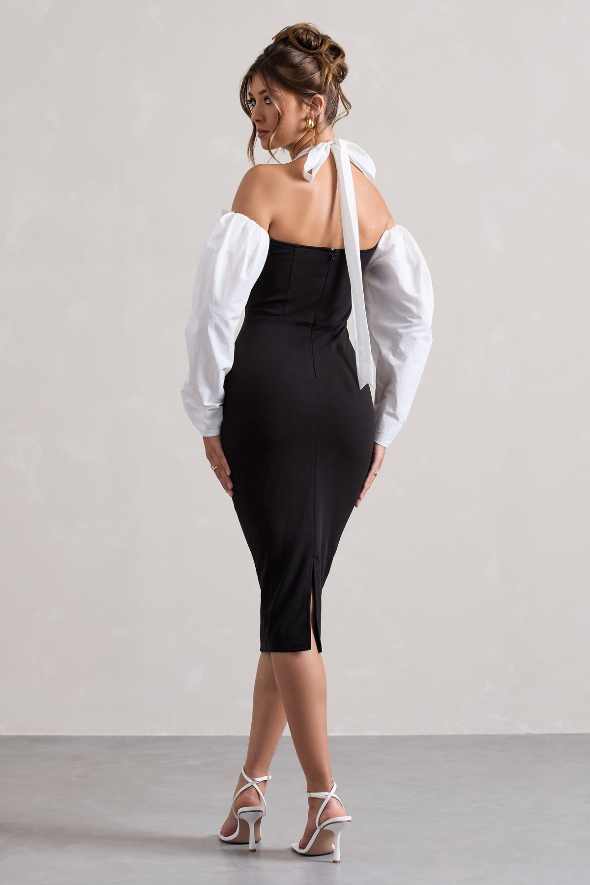 Couture Client | Schwarzes Midikleid mit Halterneck und Puffärmeln