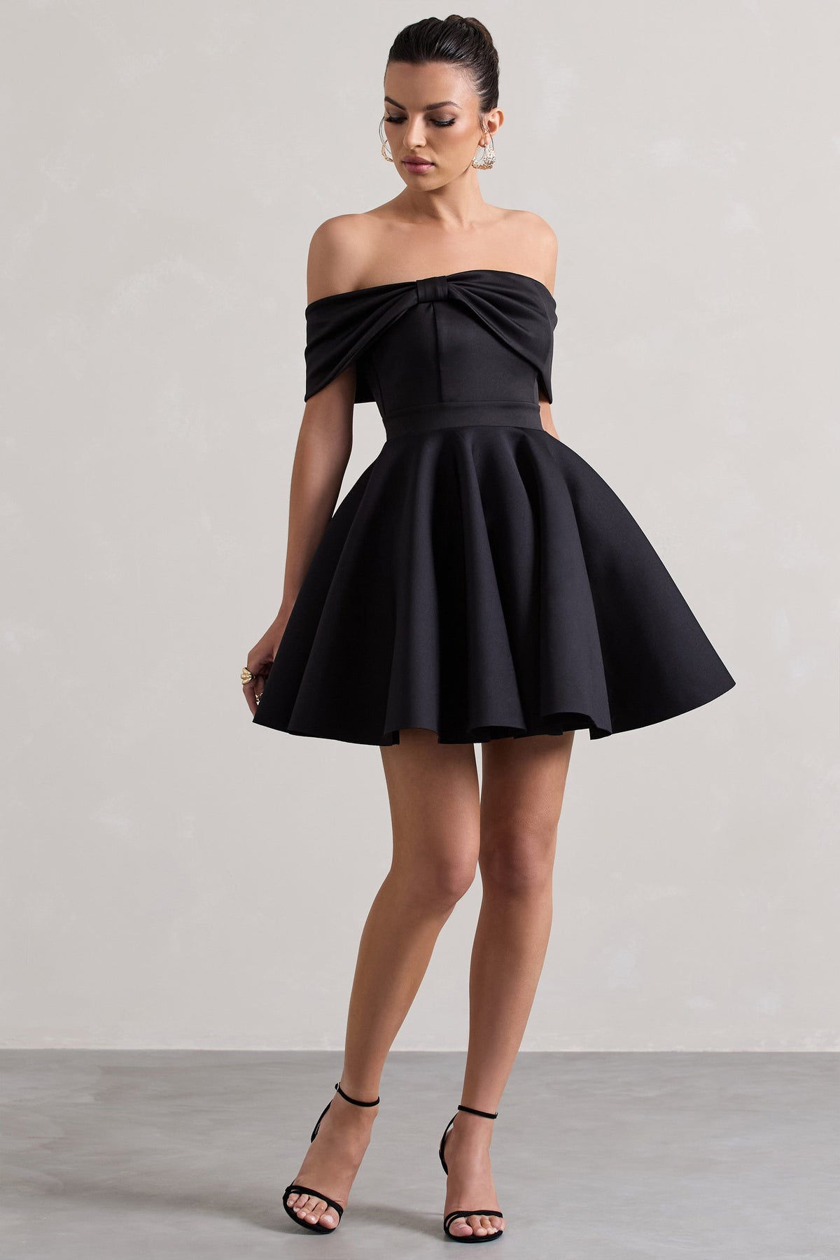 Snowfall | Schwarzes Bardot-Skater-Minikleid mit Schleife