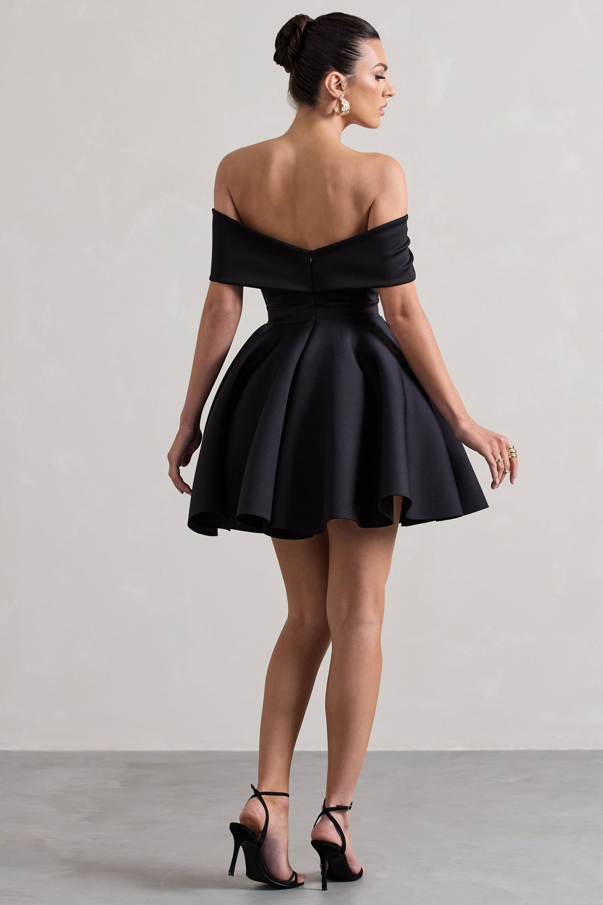 Snowfall | Schwarzes Bardot-Skater-Minikleid mit Schleife