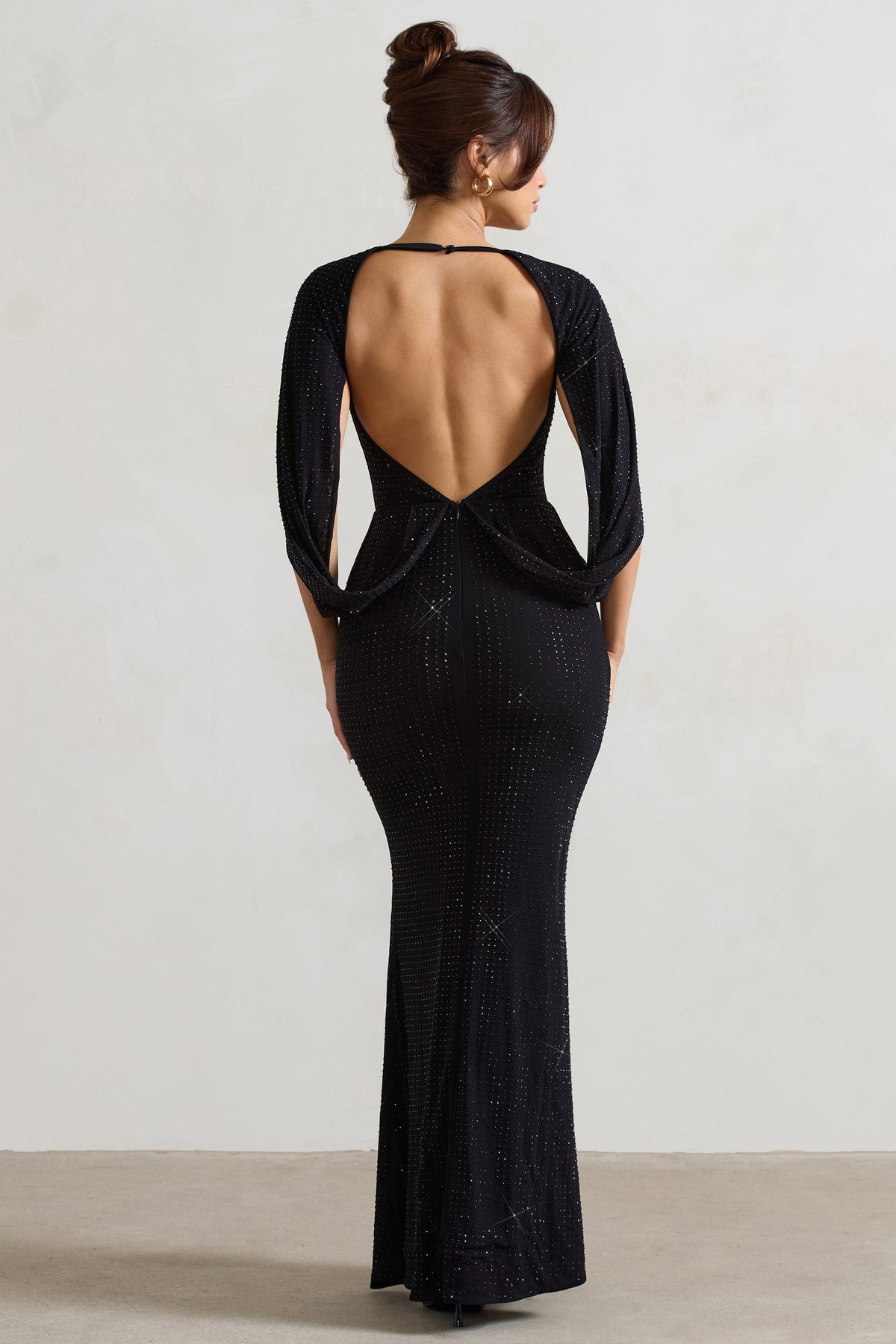 Broadway | Schwarzes verziertes Maxikleid mit Fischschwanz-Schnitt und Cape-Ärmeln