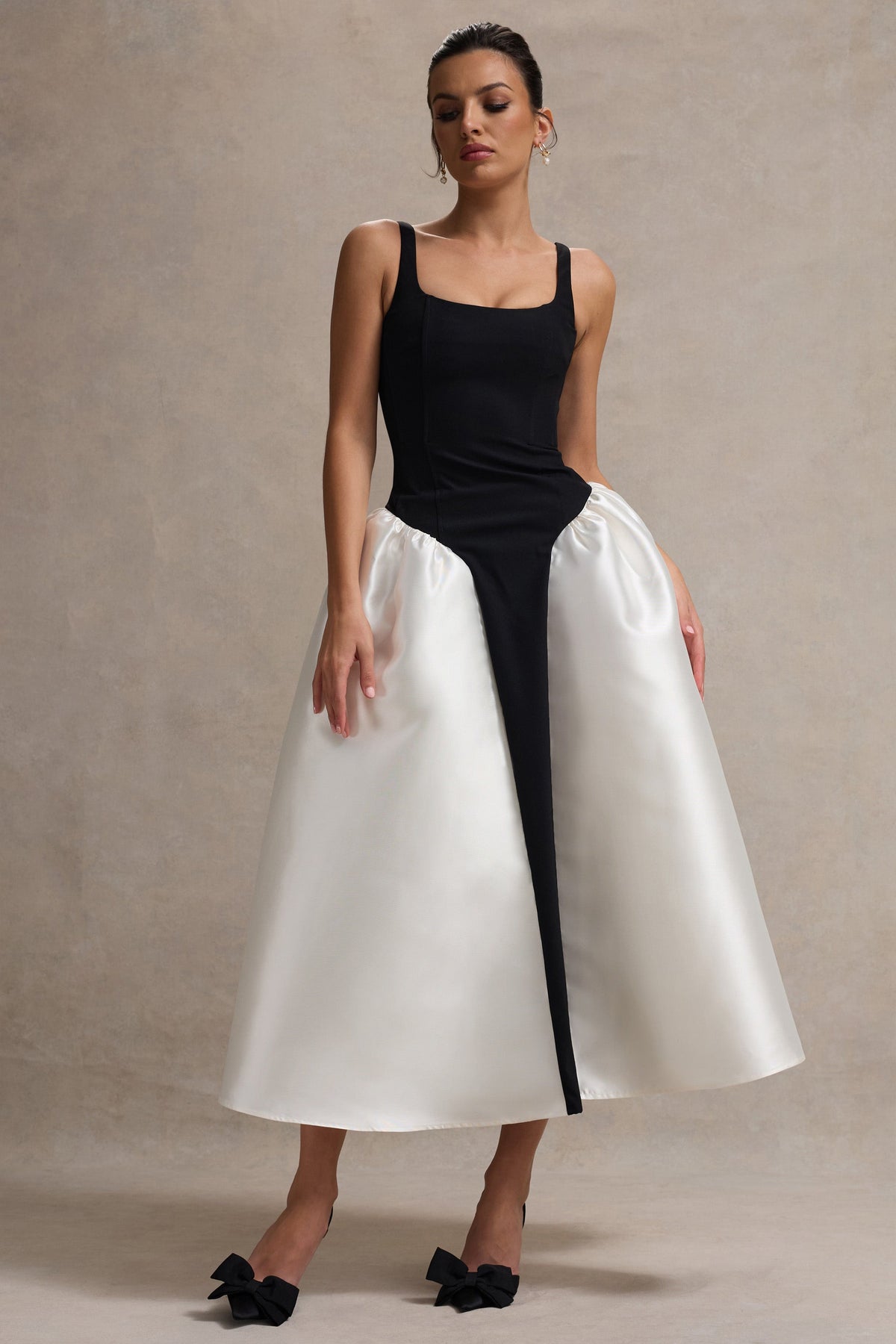 Christie | Schwarz-Cremfarbenes Midi-Kleid mit Rundhalsausschnitt und Volumenrock