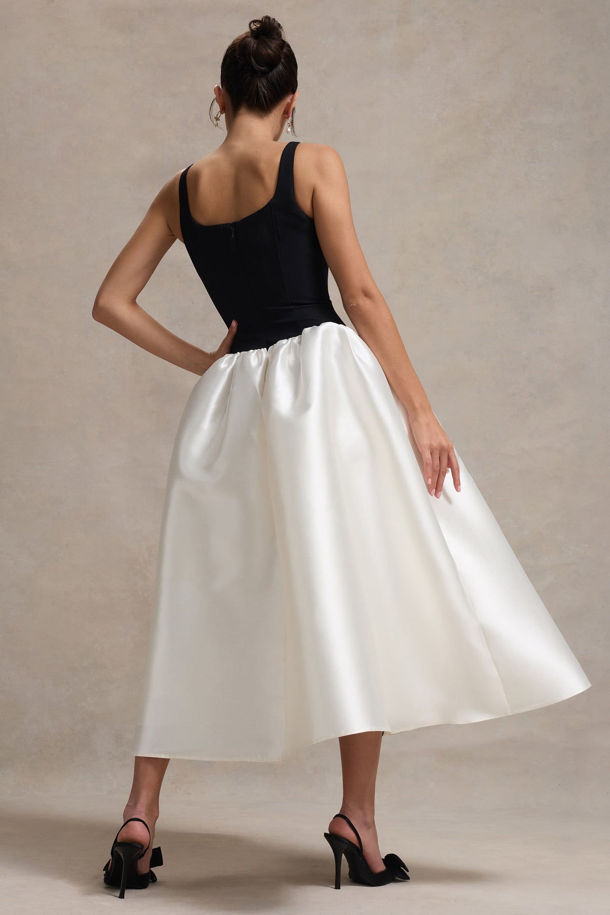 Christie | Schwarz-Cremfarbenes Midi-Kleid mit Rundhalsausschnitt und Volumenrock