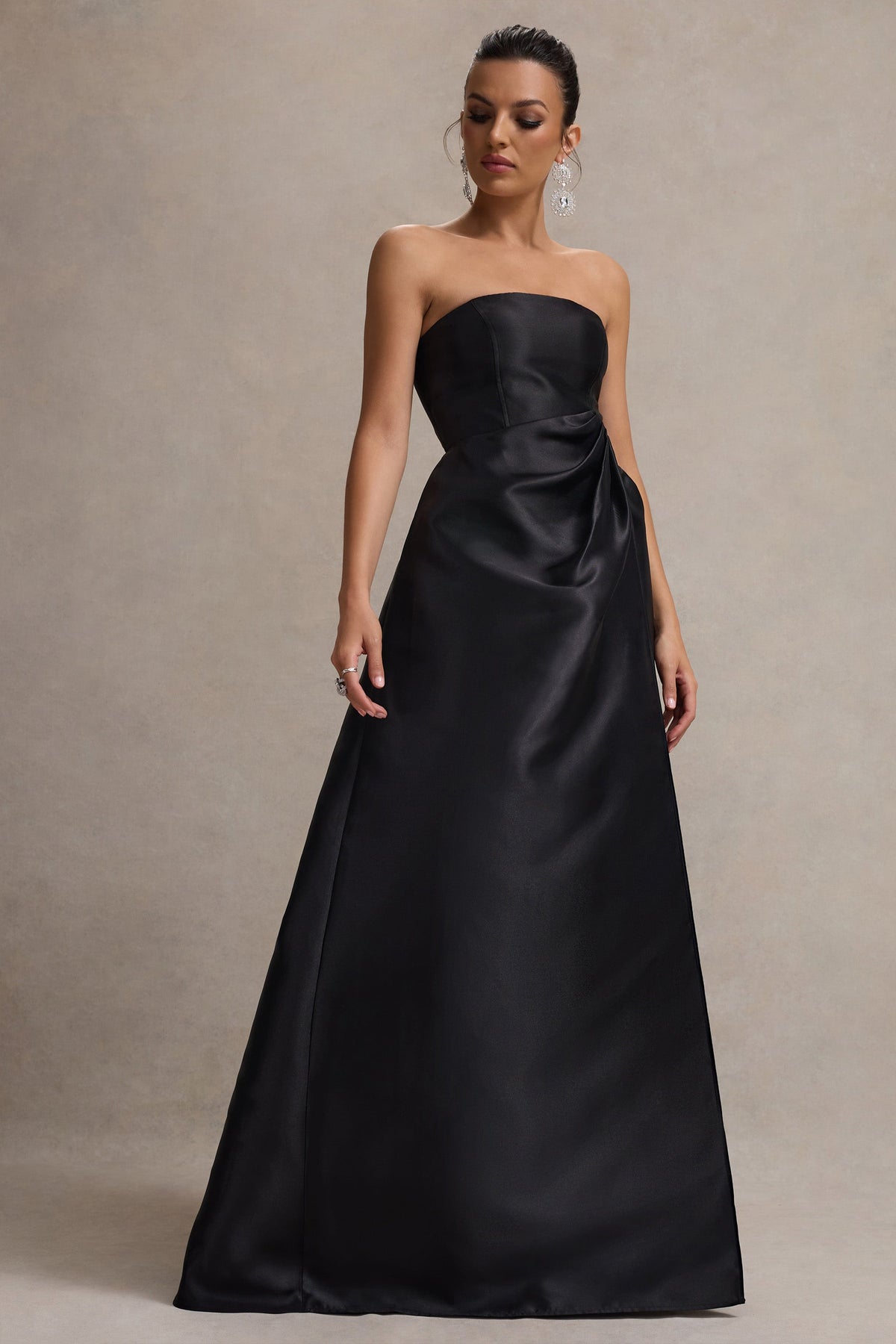 Universe | Schwarzes Bandeau-Maxikleid mit Puffrock und Schlitz