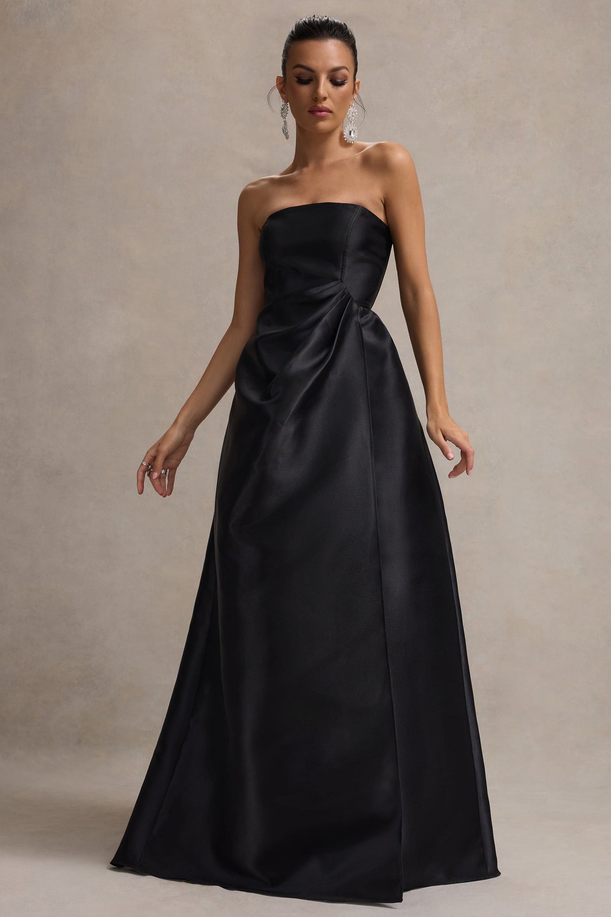 Universe | Schwarzes Bandeau-Maxikleid mit Puffrock und Schlitz