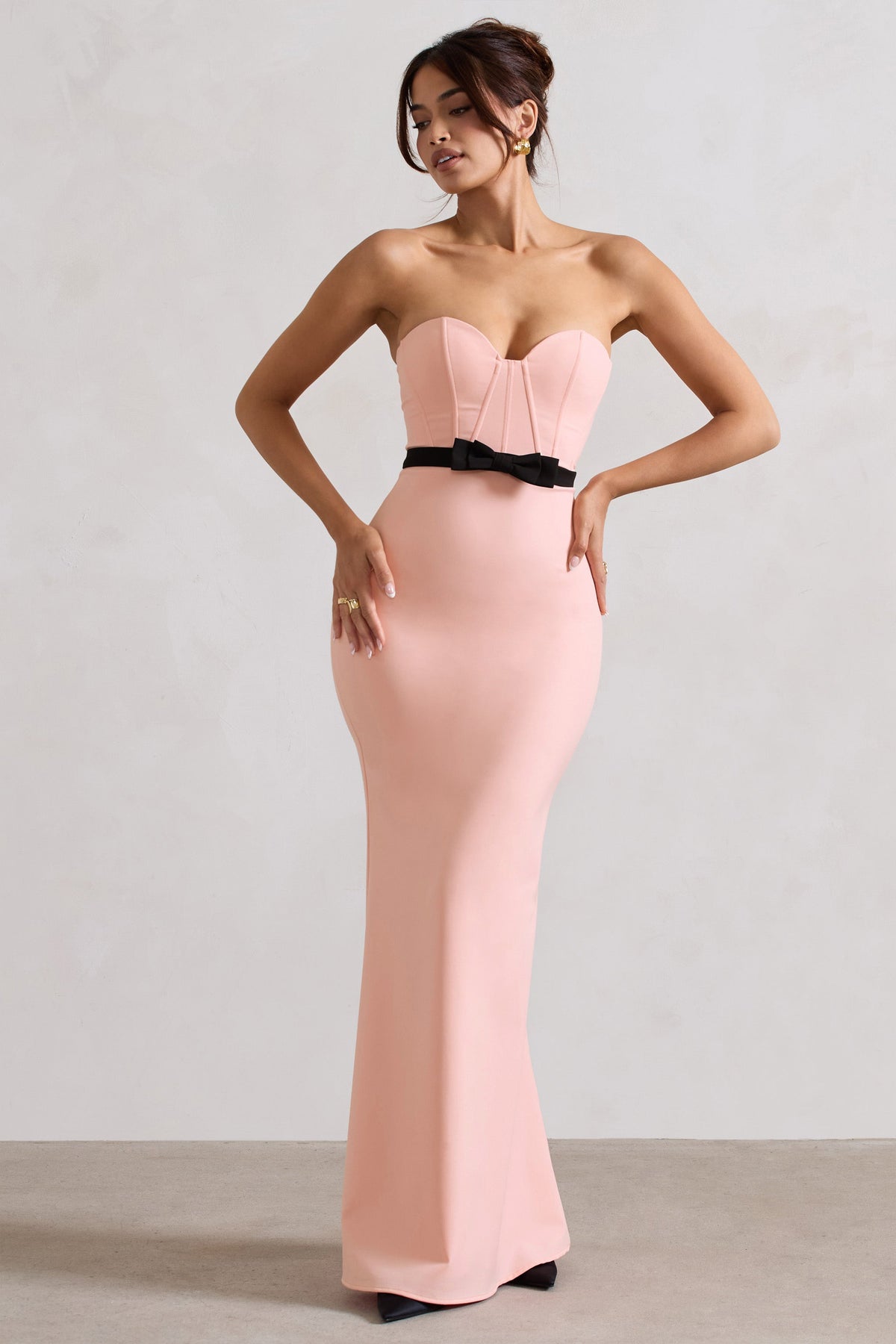 Albi | Rosa strukturiertes trägerloses Korsett-Maxikleid mit Schleife