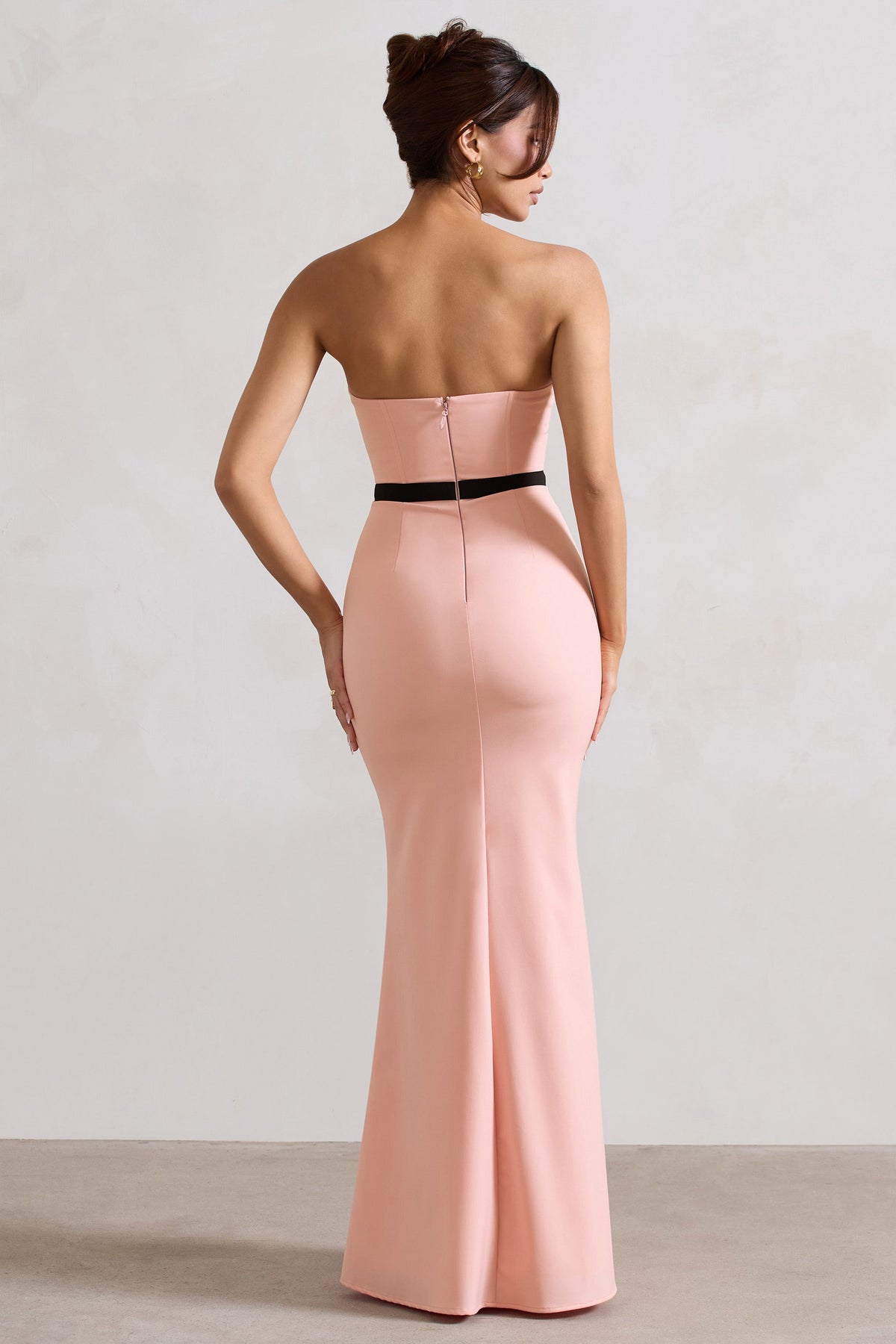 Albi | Rosa strukturiertes trägerloses Korsett-Maxikleid mit Schleife