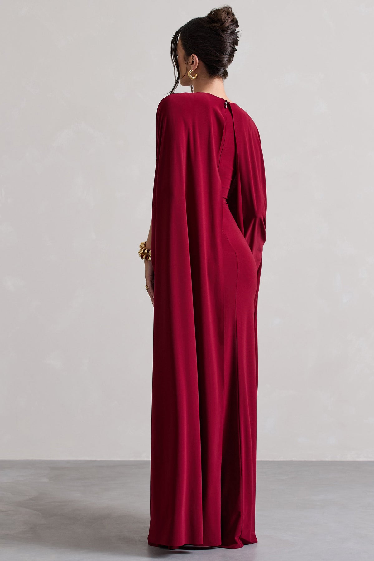 Ilaria | Berry-Maxikleid mit Cape-Ärmeln und Schlitz