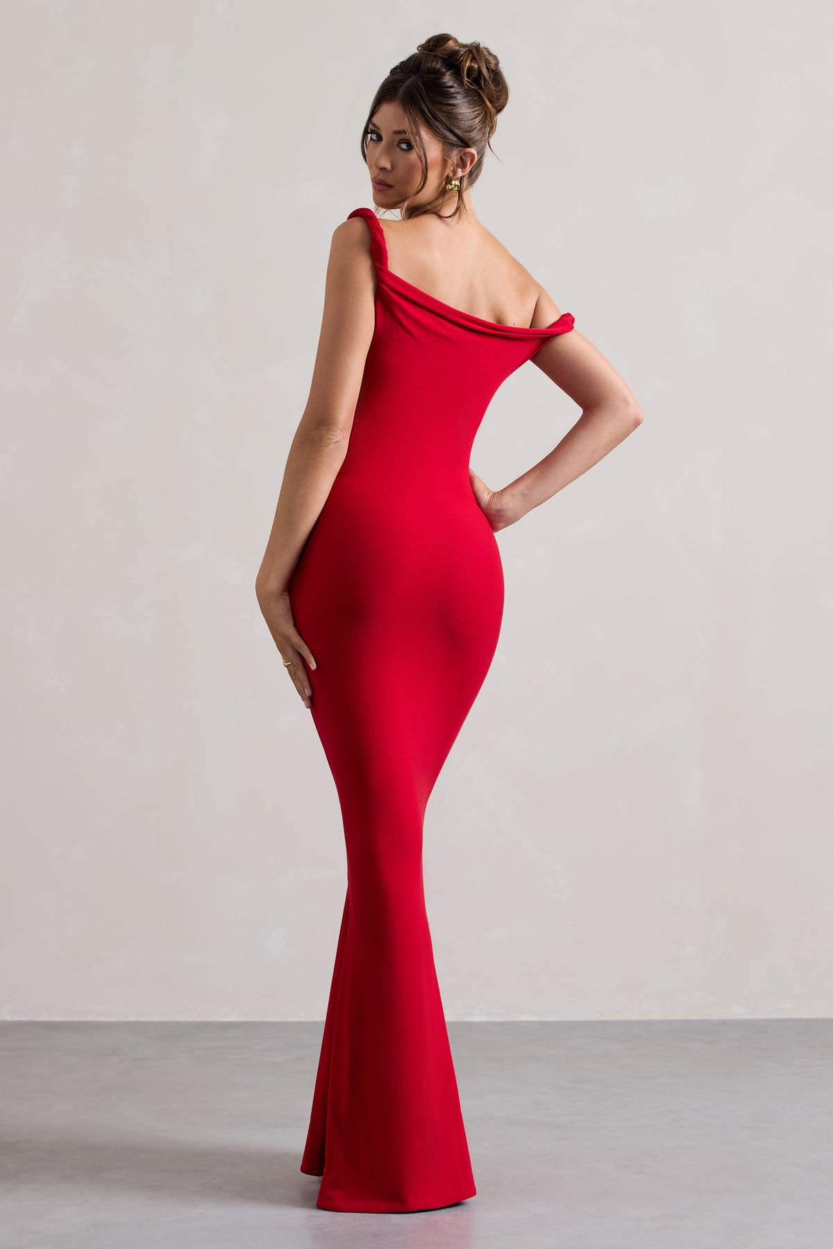 Lita | Rotes asymmetrisches Maxikleid mit Twist-Detail